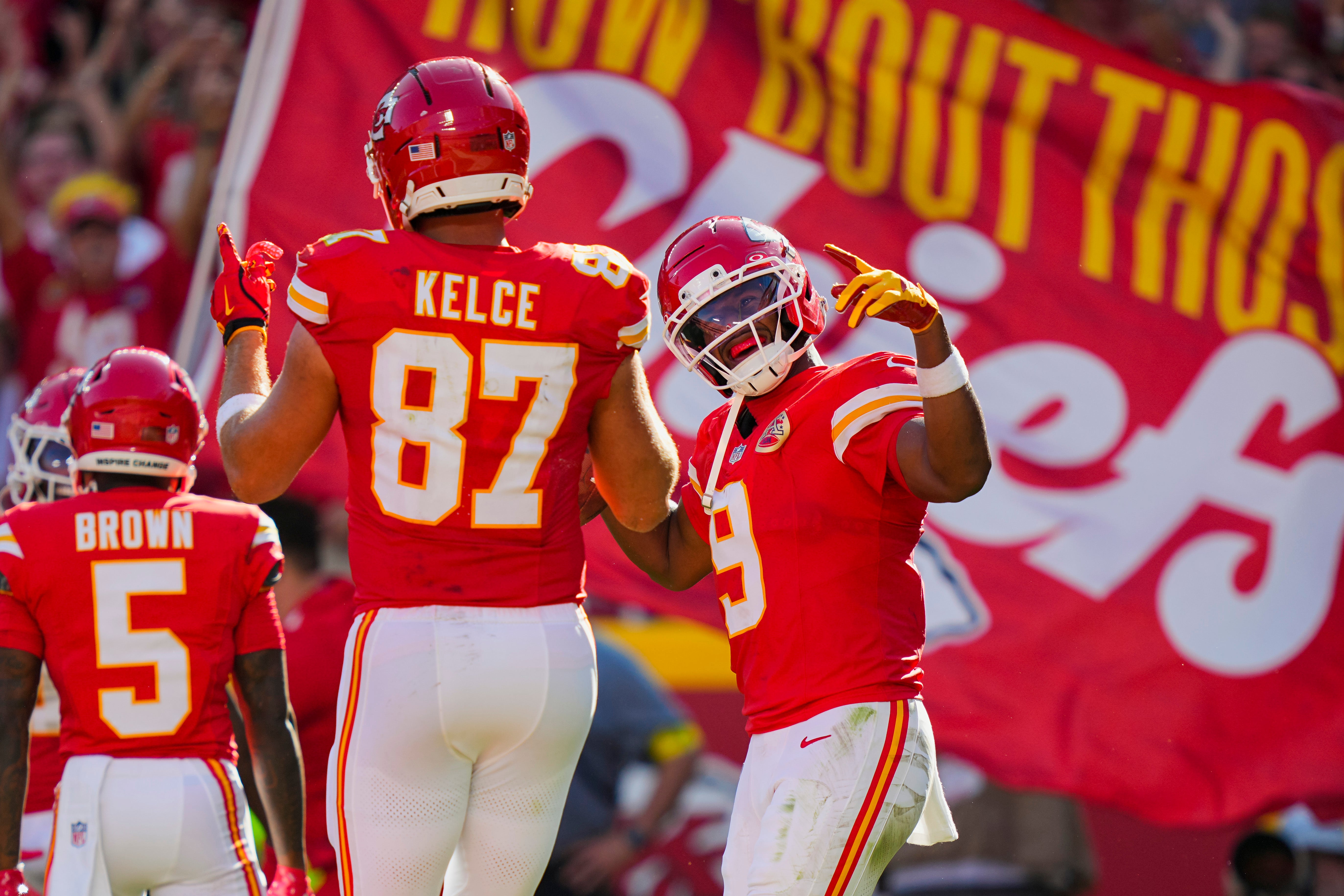 Kansas City Chiefs wide receiver Juju Smith-Schuster (9) celebrates with tight end Travis Kelce (87) after scoring a touchdown