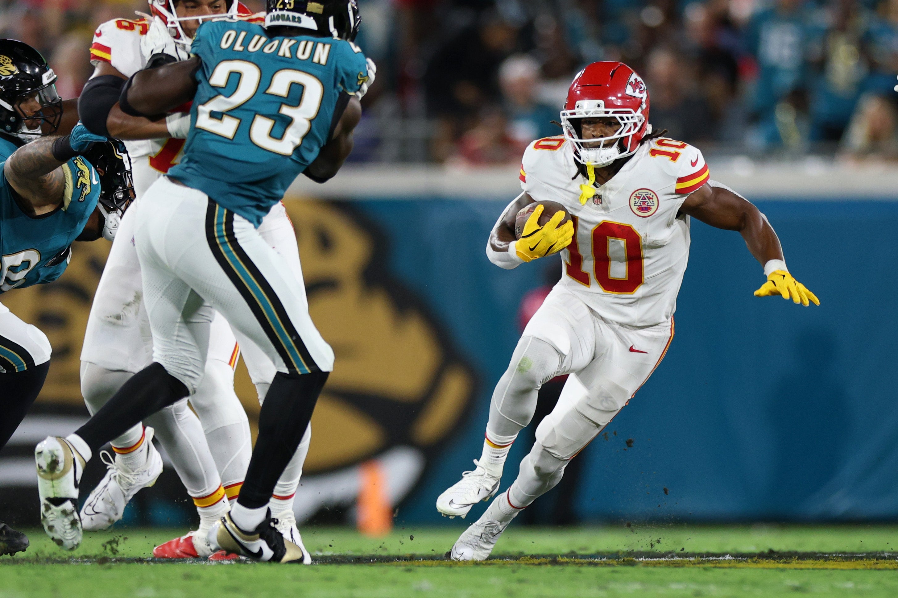 Kansas City Chiefs running back Isiah Pacheco (10) runs during the first quarter against the Jacksonville Jaguars