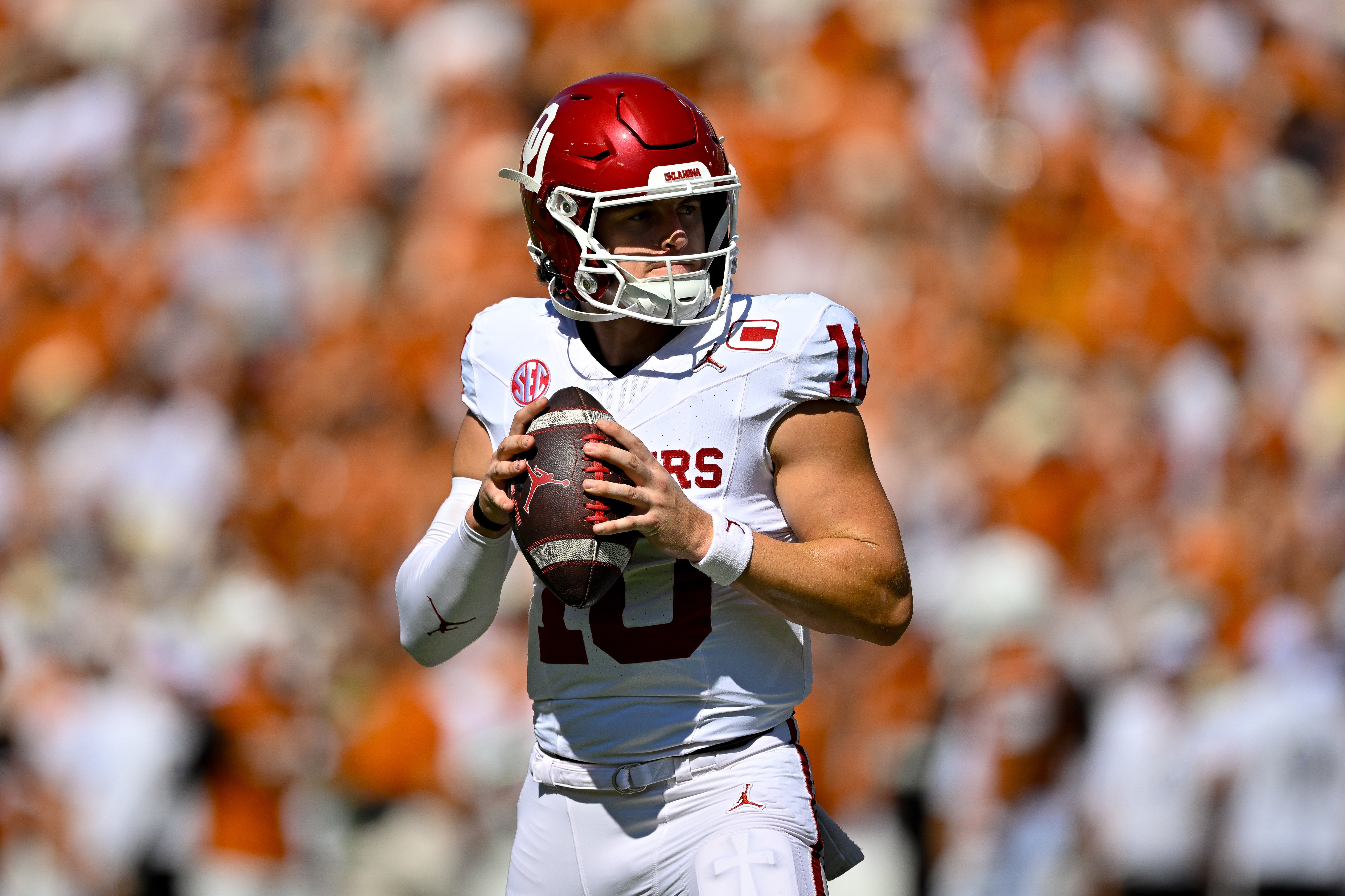 Oklahoma Sooners quarterback John Mateer