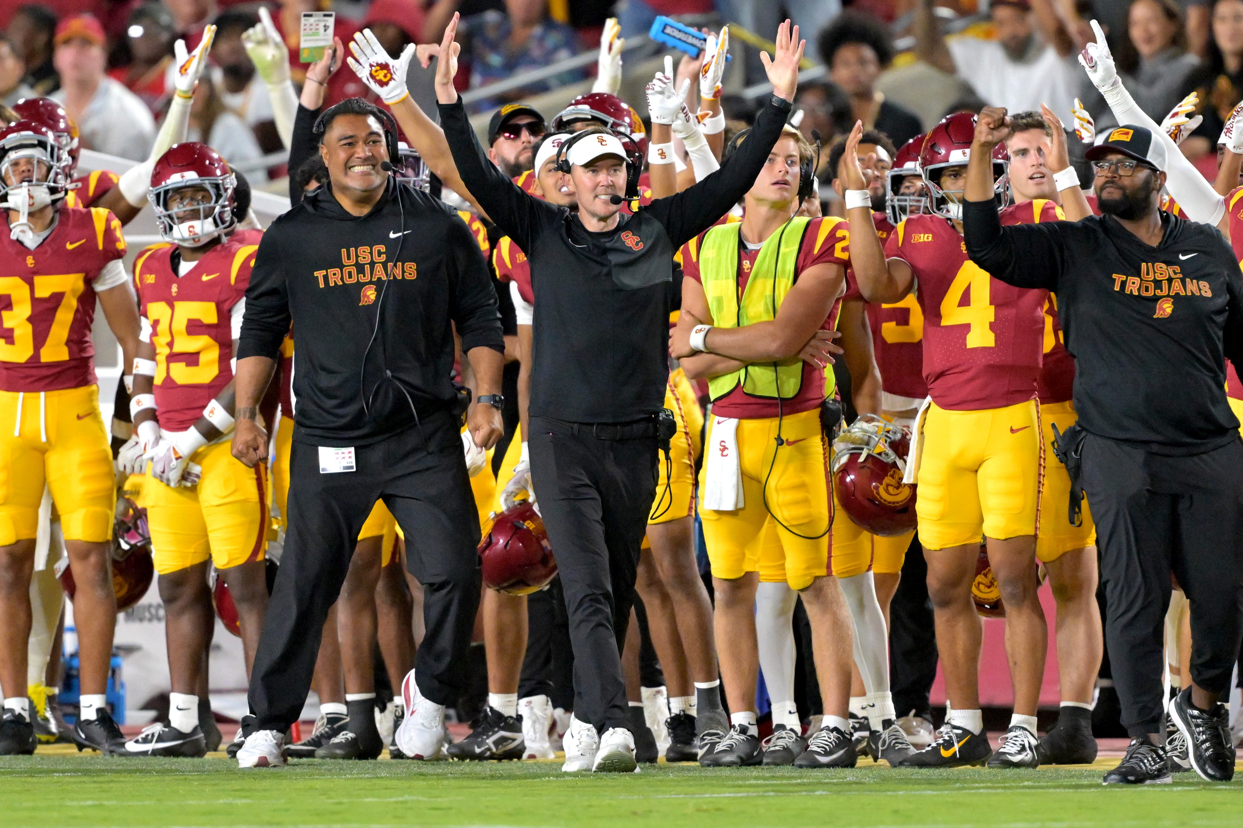 USC Trojans head coach Lincoln Riley