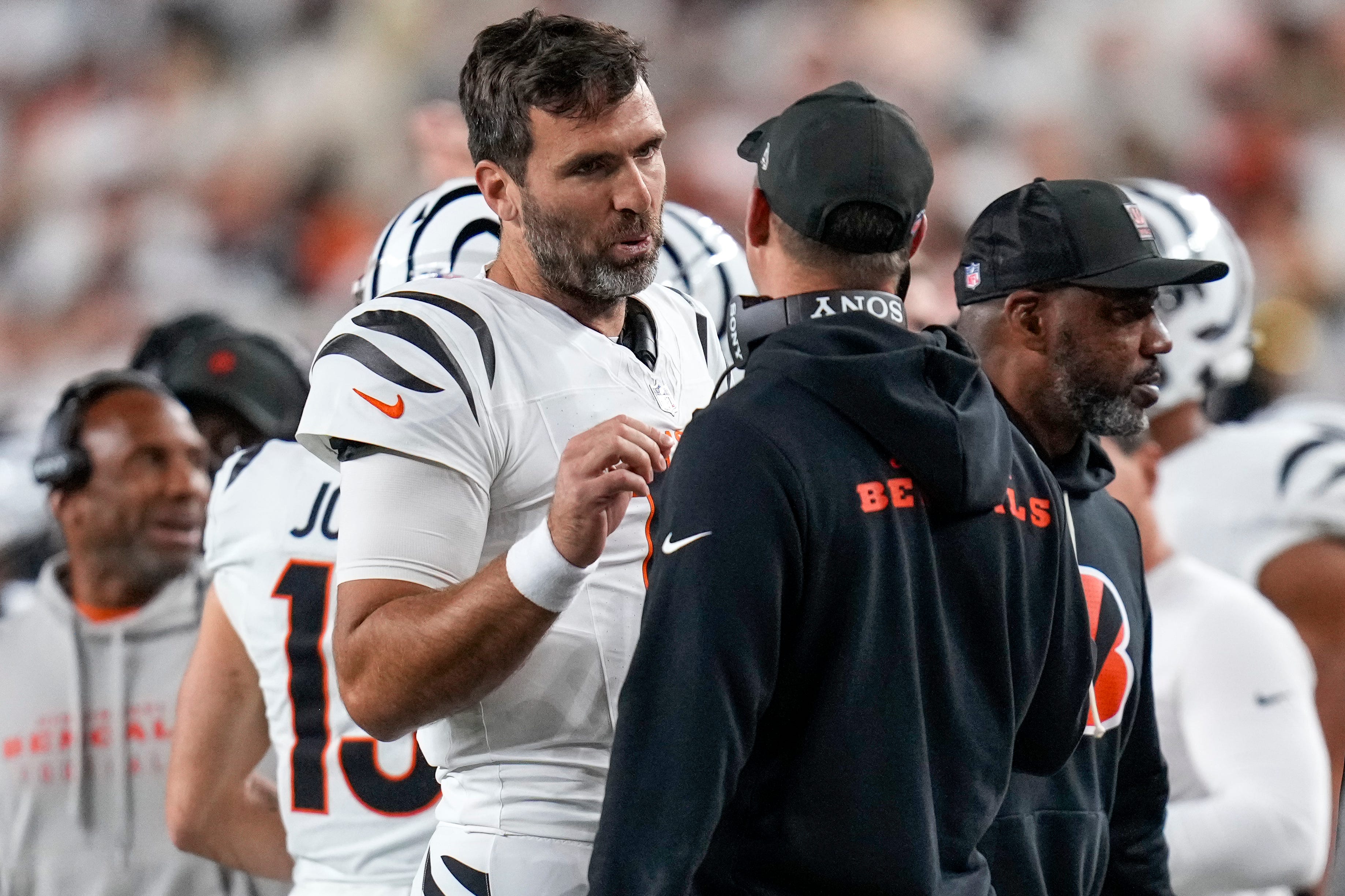 Cincinnati Bengals quarterback Joe Flacco (16) smiles with head coach Zac Taylor in the second quarter of the NFL Week 7 game between the Cincinnati Bengals and the Pittsburgh Steelers at Paycor Stadium in downtown Cincinnati on Thursday, Oct. 16, 2025.