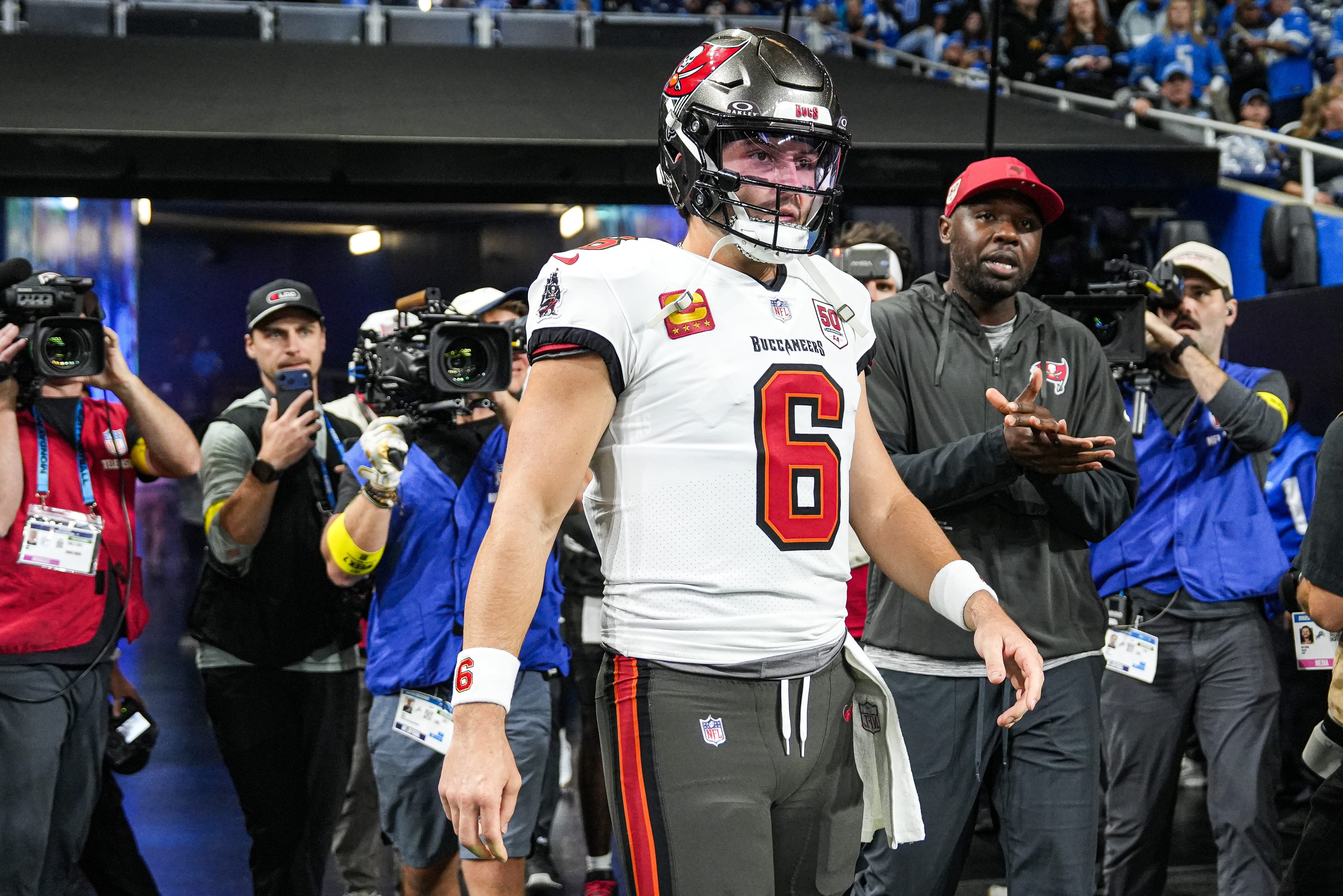 Tampa Bay Buccaneers quarterback Baker Mayfield (6) takes the field for warm up at Ford Field in Detroit on Monday, Oct. 20, 2025
