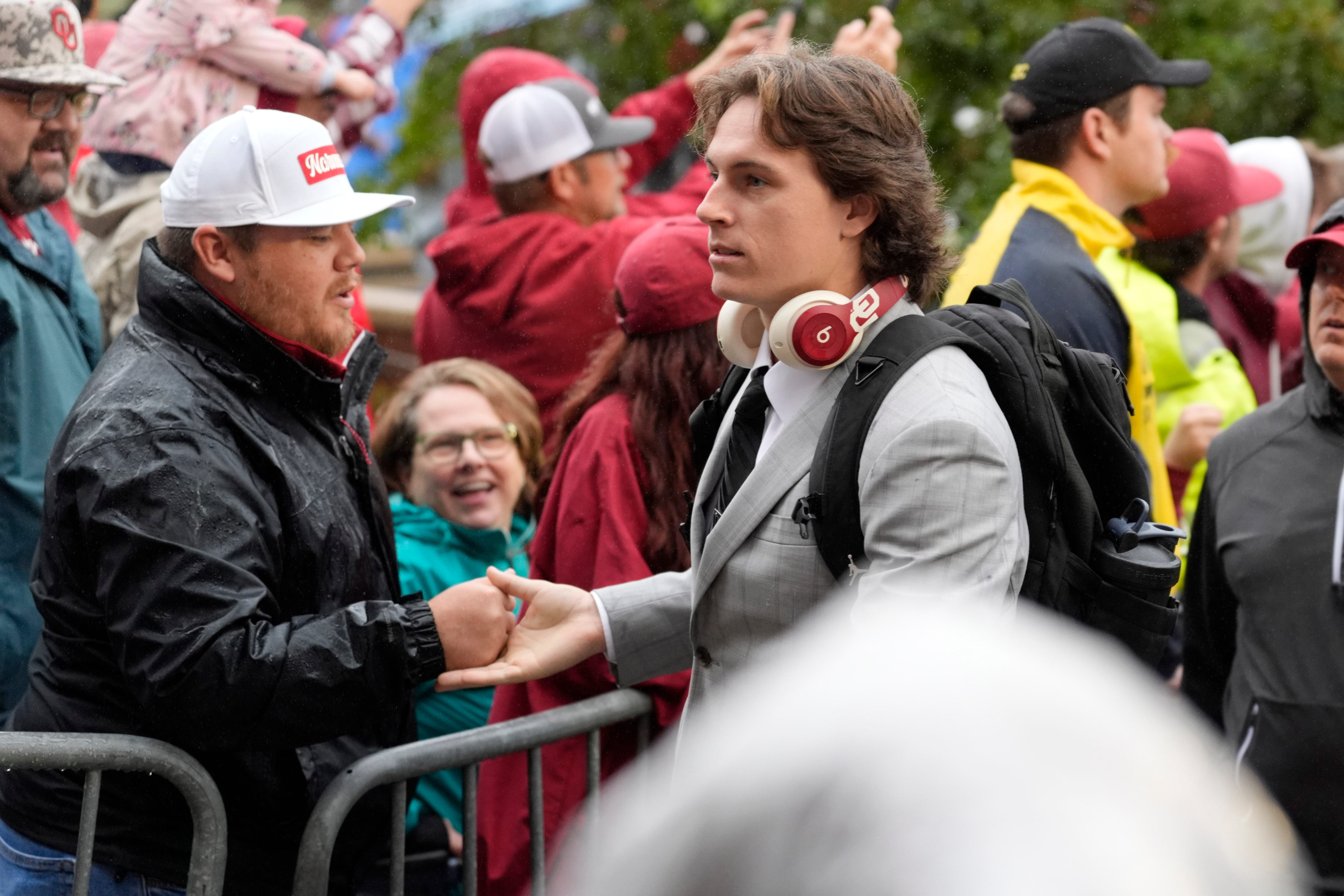 Oklahoma Sooners quarterback John Mateer