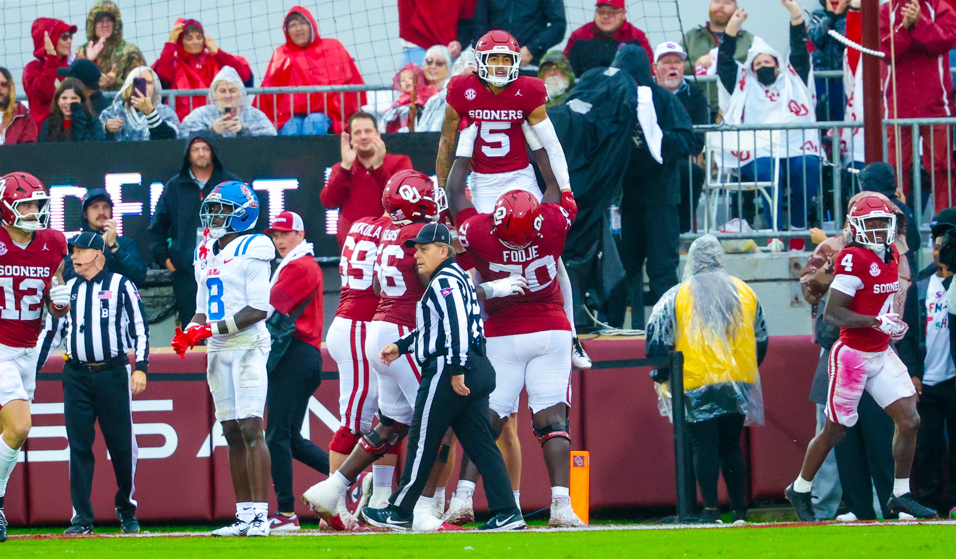 Oklahoma Sooners right tackle Ryan Fodje