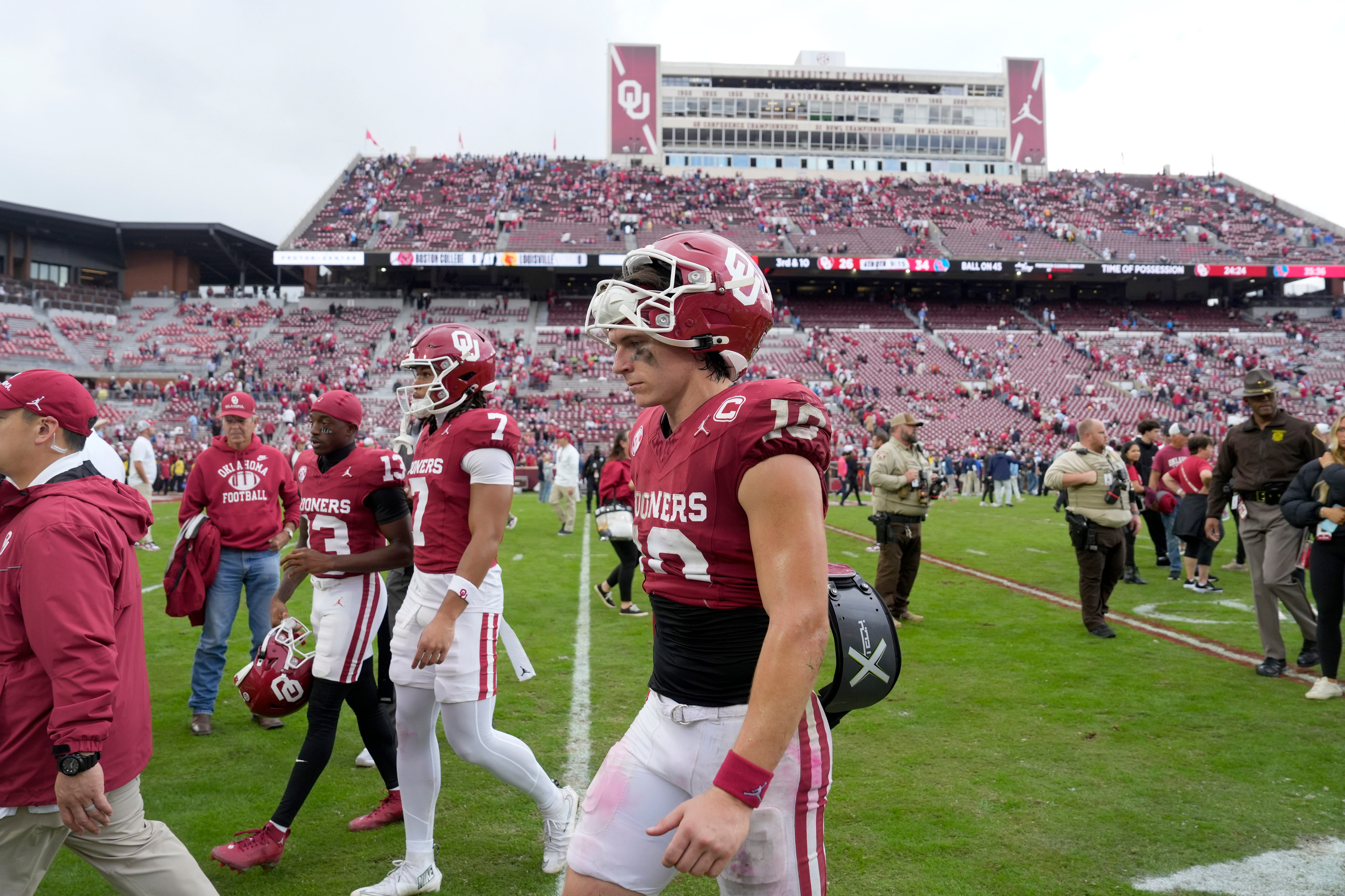 Oklahoma Sooners quarterback John Mateer