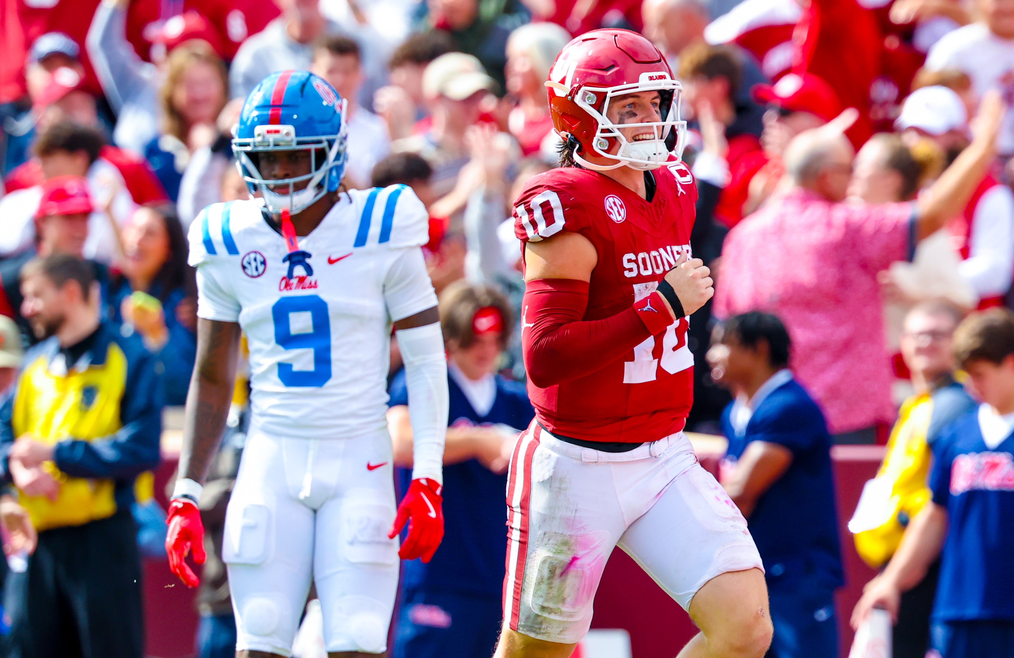 Oklahoma Sooners quarterback John Mateer