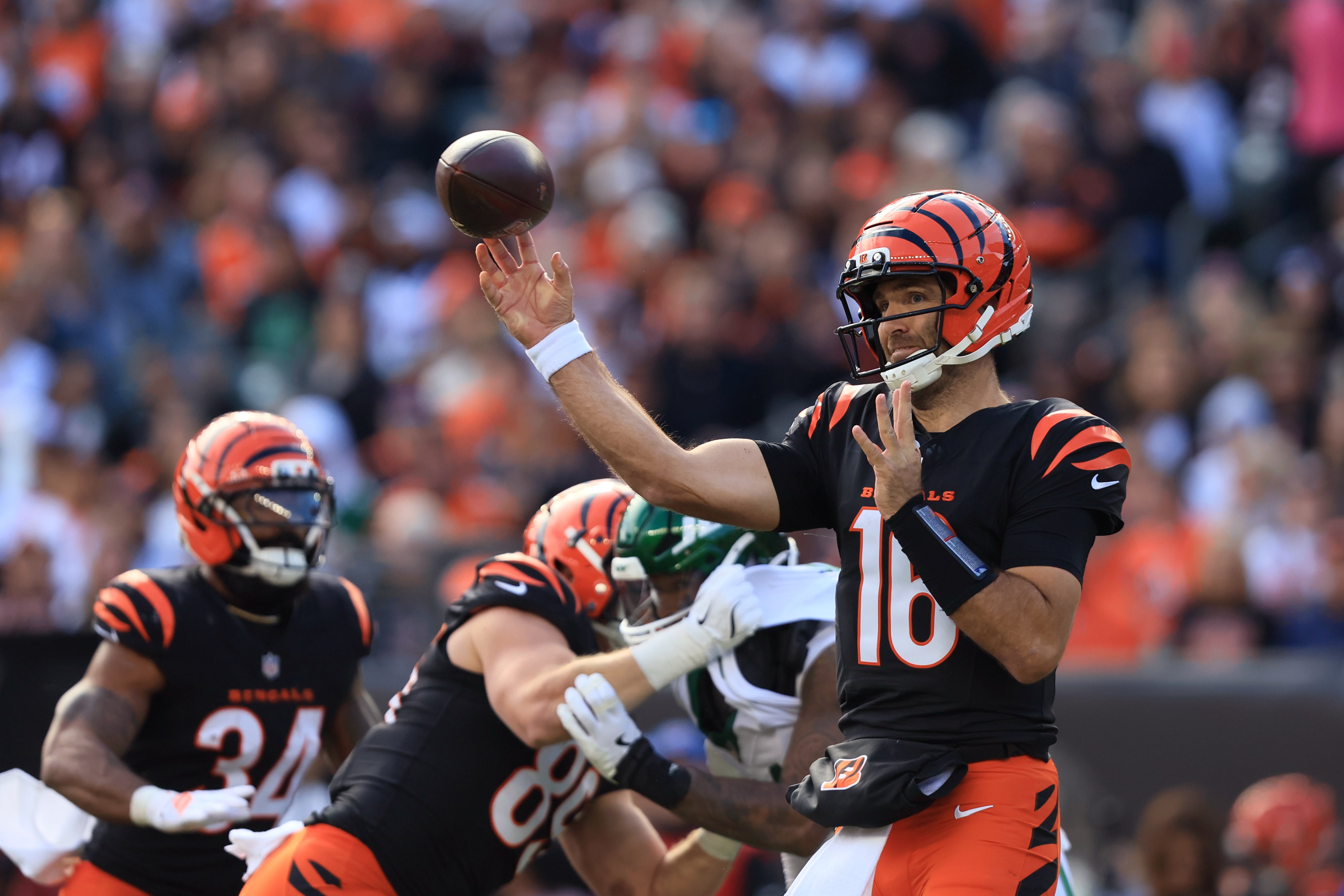 Oct 26, 2025; Cincinnati, Ohio, USA; Cincinnati Bengals quarterback Joe Flacco (16) throws the ball during the third quarter against the New York Jets at Paycor Stadium.