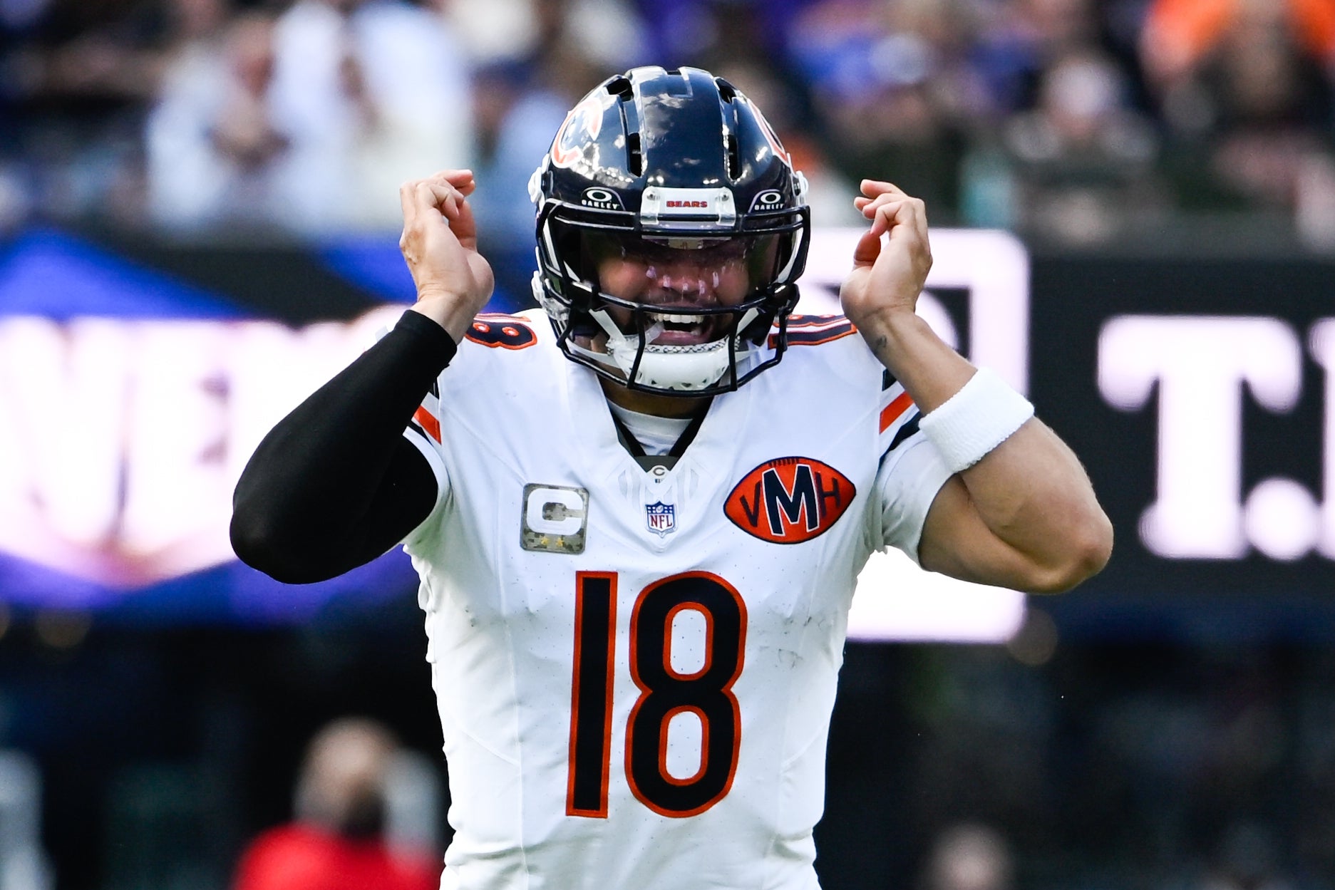 Oct 26, 2025; Baltimore, Maryland, USA; Chicago Bears quarterback Caleb Williams (18) calls a play during the fourth quarter against the Baltimore Ravens at M&T Bank Stadium.