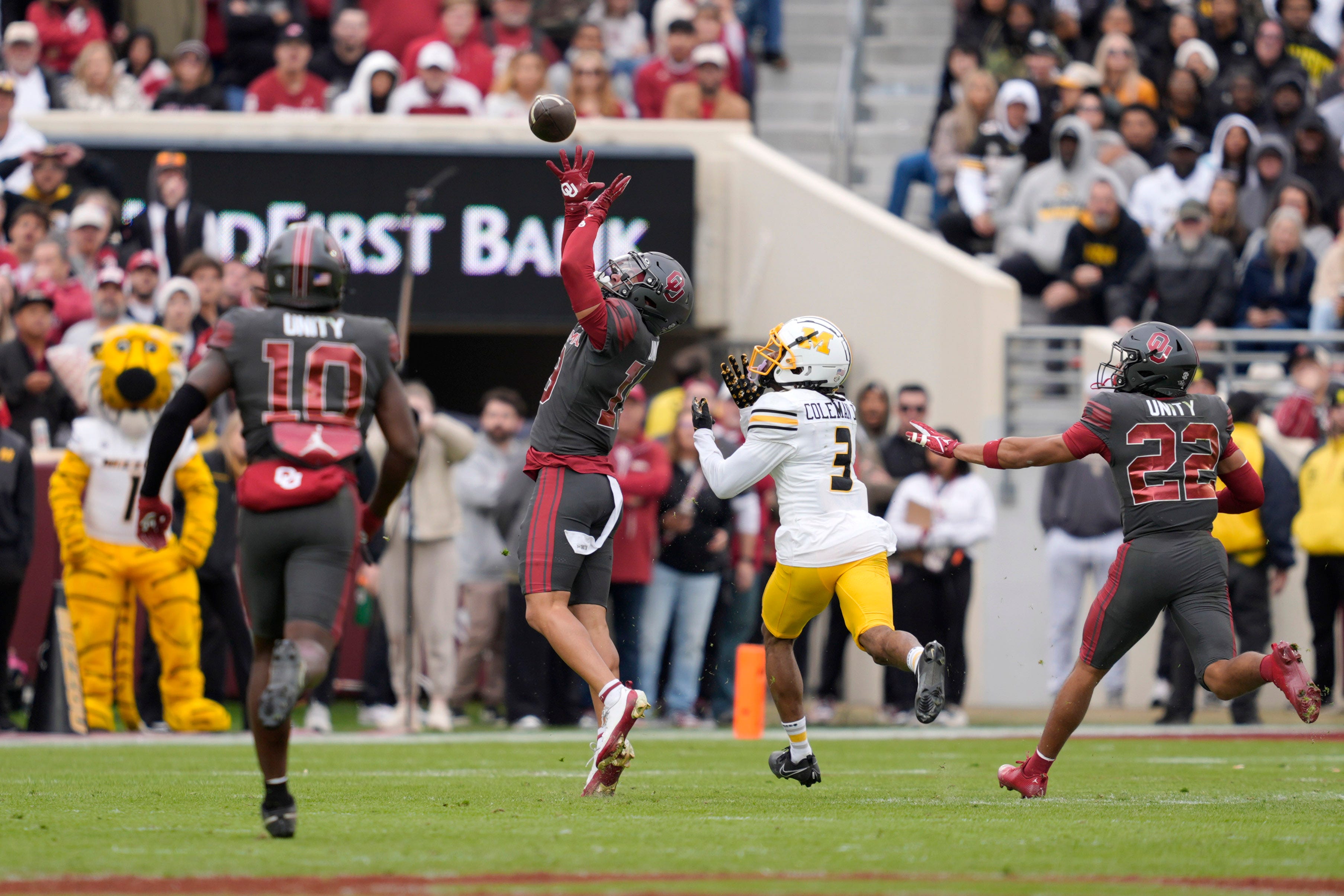 Oklahoma Sooners junior cornerback Jacobe Johnson