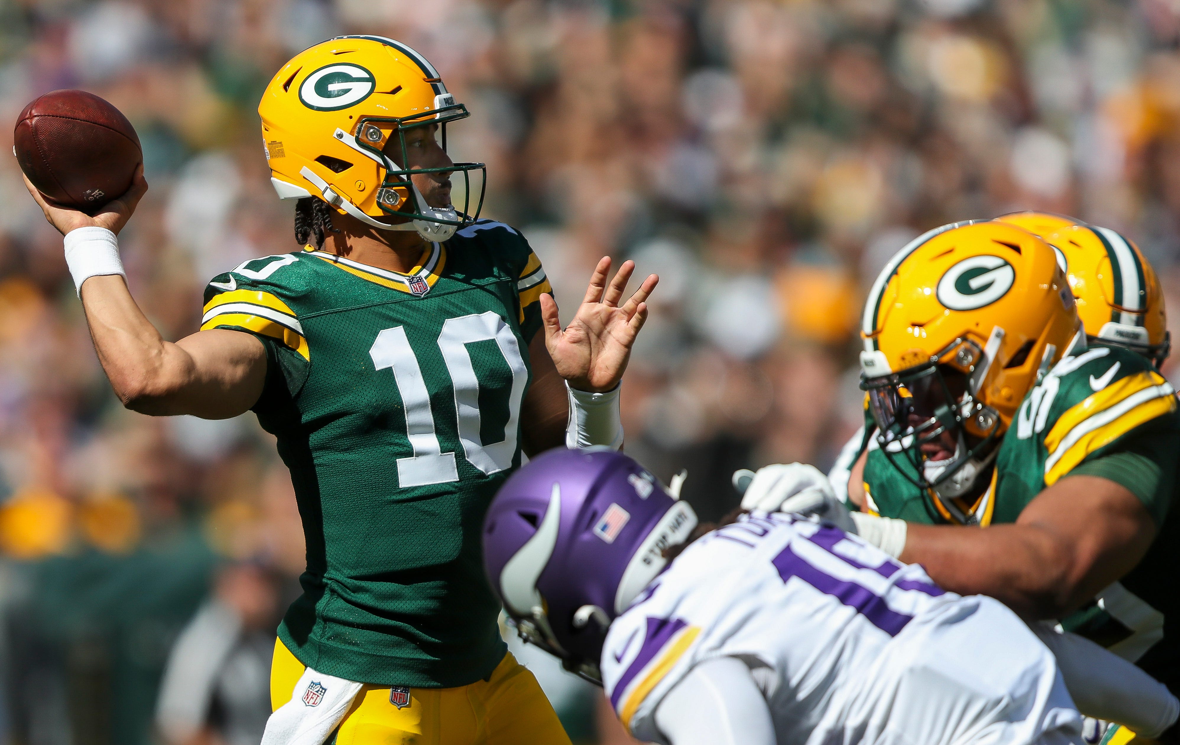 Green Bay Packers quarterback Jordan Love (10) passes the ball against the Minnesota Vikings on Sunday, September 29, 2024, at Lambeau Field in Green Bay, Wis.