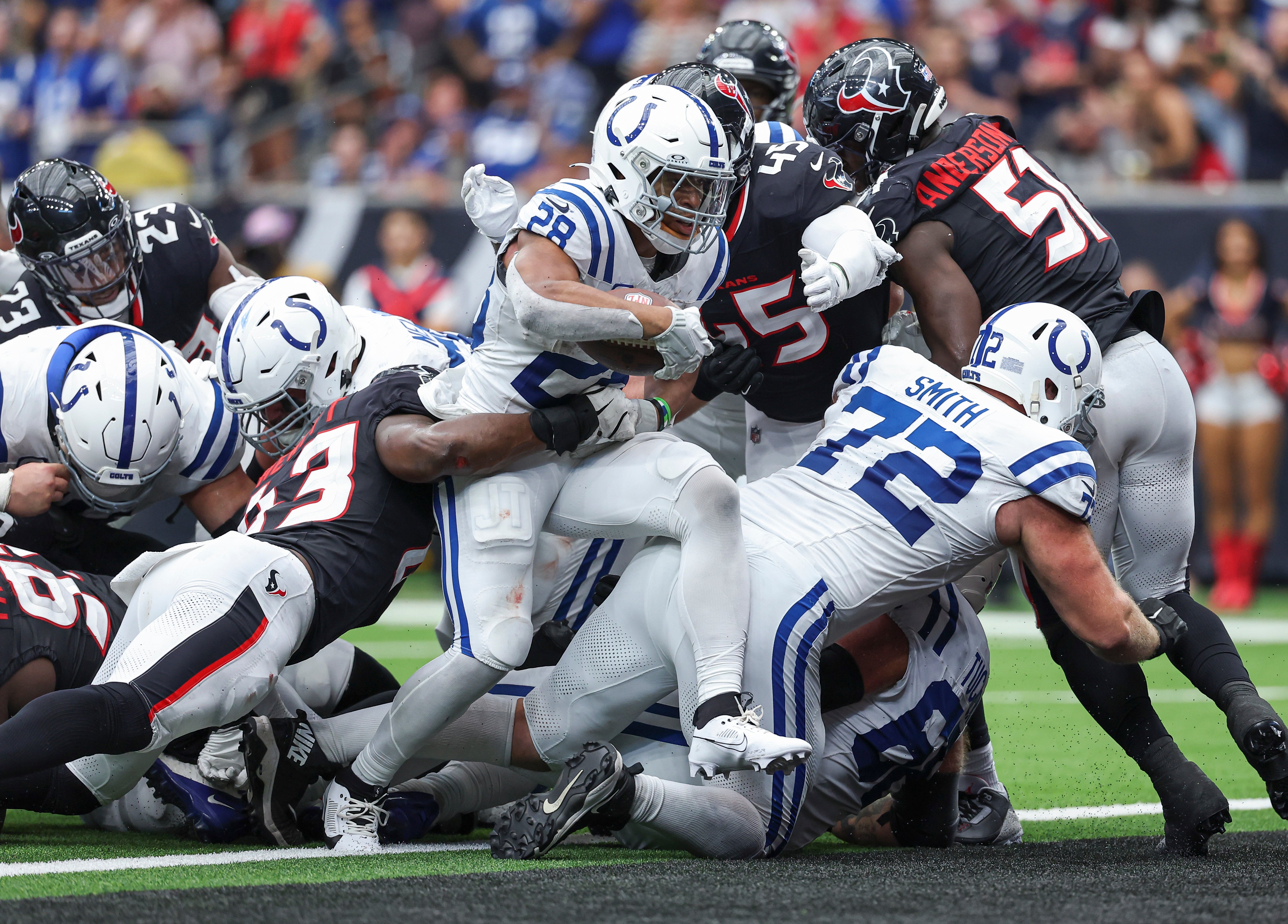 Colts RB Jonathan Taylor scores a touchdown vs. the Texans