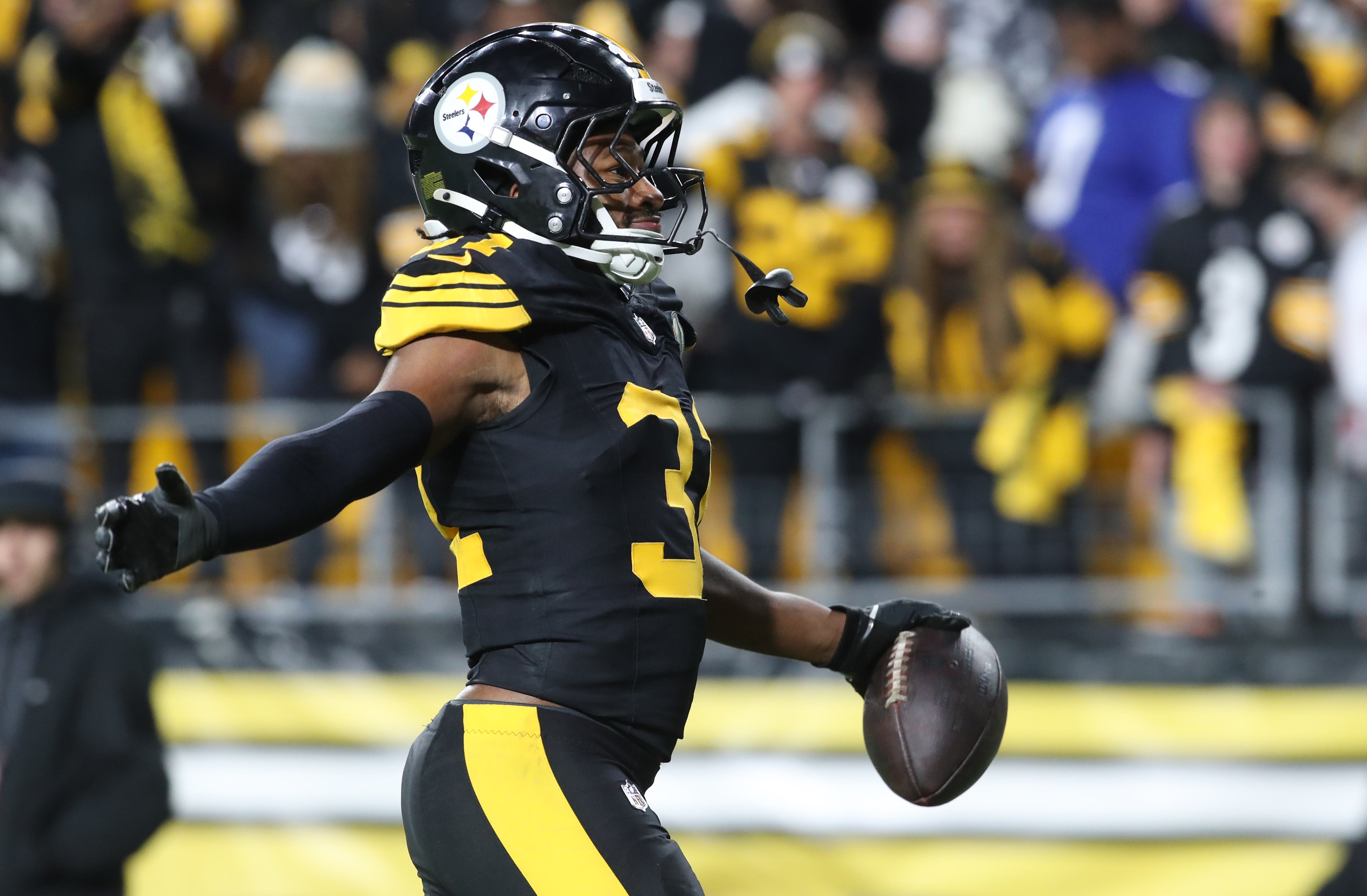 Oct 28, 2024; Pittsburgh, Pennsylvania, USA; Pittsburgh Steelers cornerback Beanie Bishop Jr. (31) celebrates his interception against the New York Giants during the fourth quarter at Acrisure Stadium.