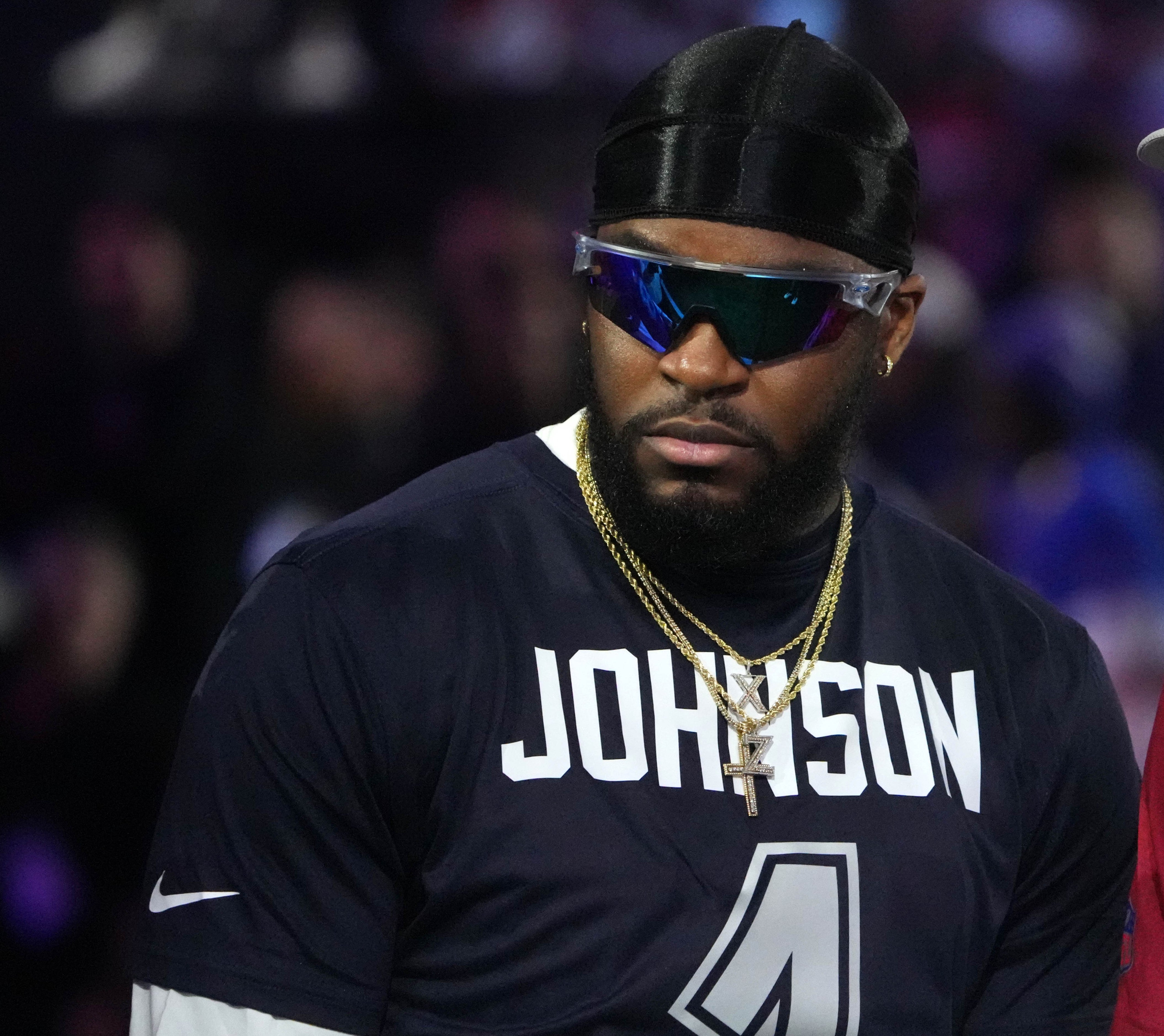 Jan 30, 2025; Orlando, FL, USA; NFC defensive back Jaylon Johnson of the Chicago Bears (1) during the Satisfying Catch event at the Pro Bowl Skills Challenge at Nicholson Fieldhouse.