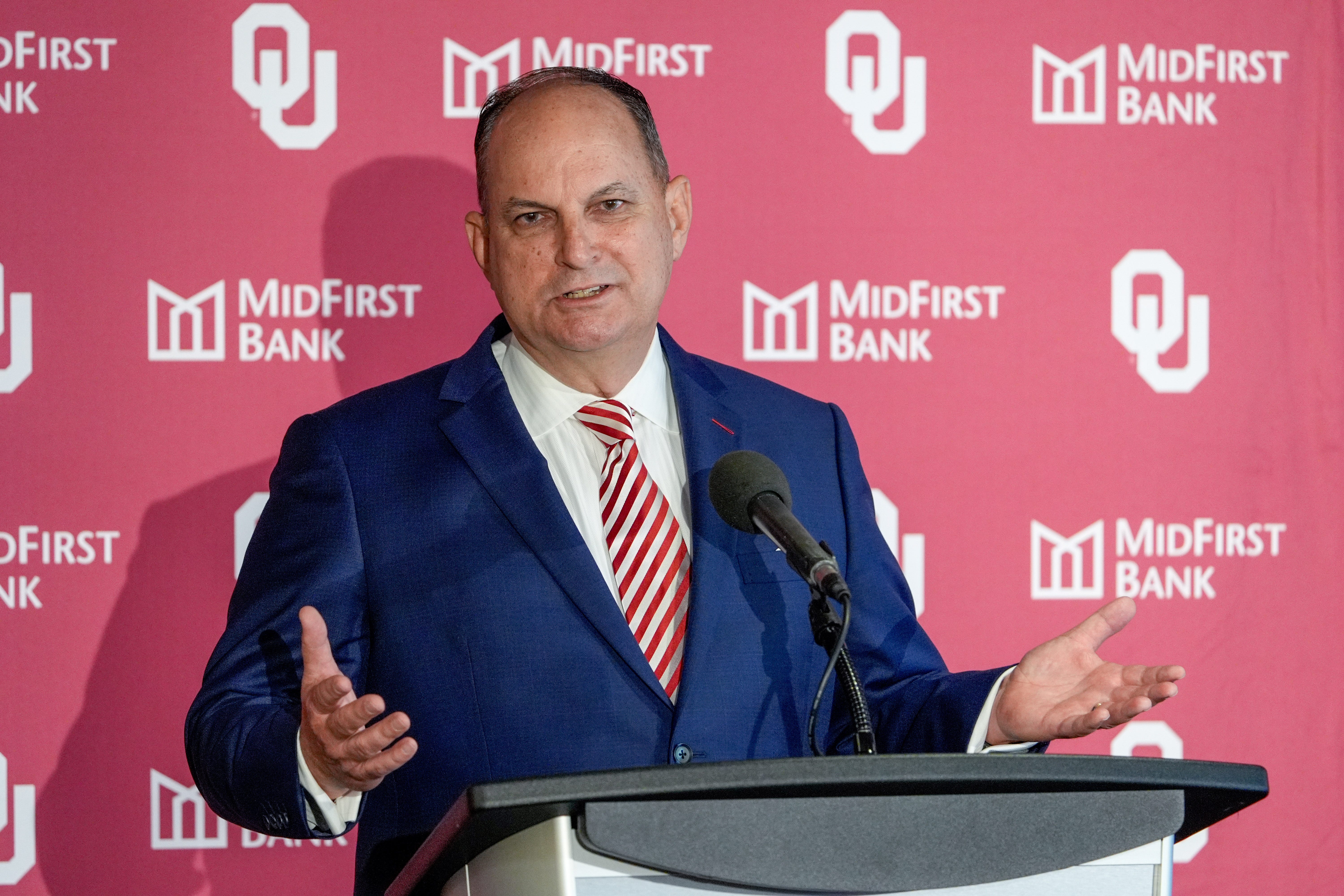 Oklahoma Sooners Athletic Director Joe castiglione