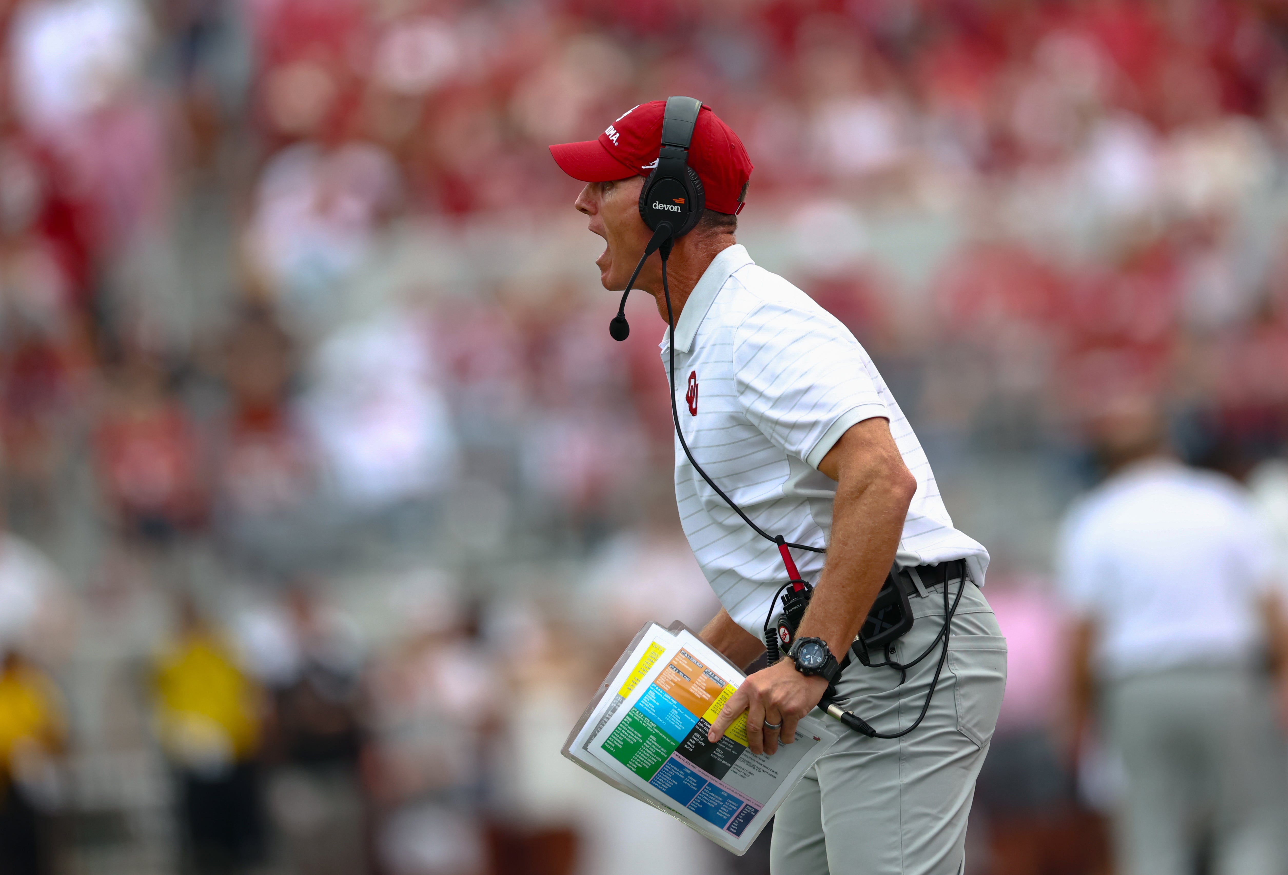 Oklahoma Sooners head coach Brent Venables