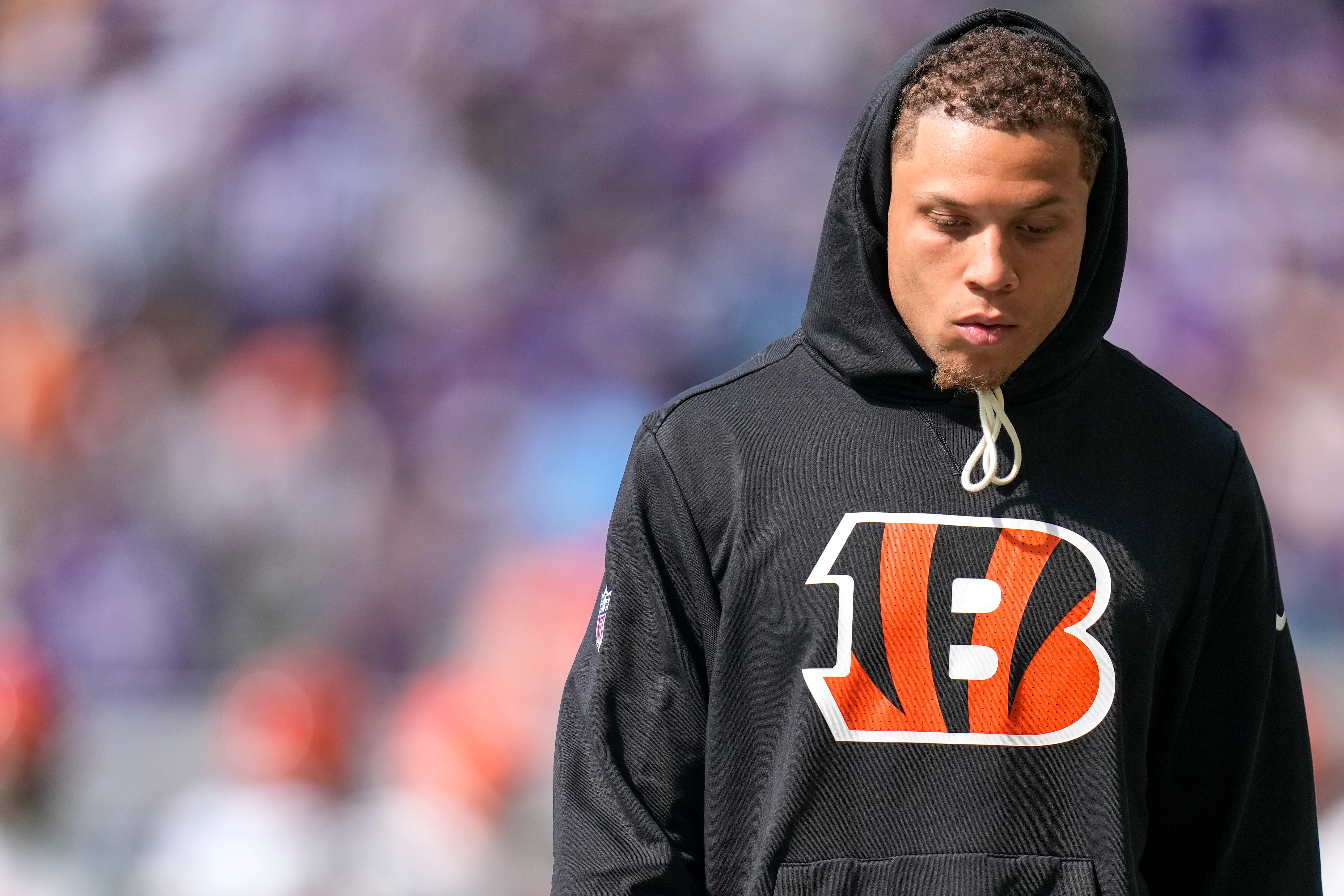 Cincinnati Bengals wide receiver Jermaine Burton (81) walks the sideline in the second quarter of the NFL Week 3 game between the Minnesota Vikings and the Cincinnati Bengals at U.S. Bank Stadium in Minneapolis on Sunday, Sept. 21, 2025.