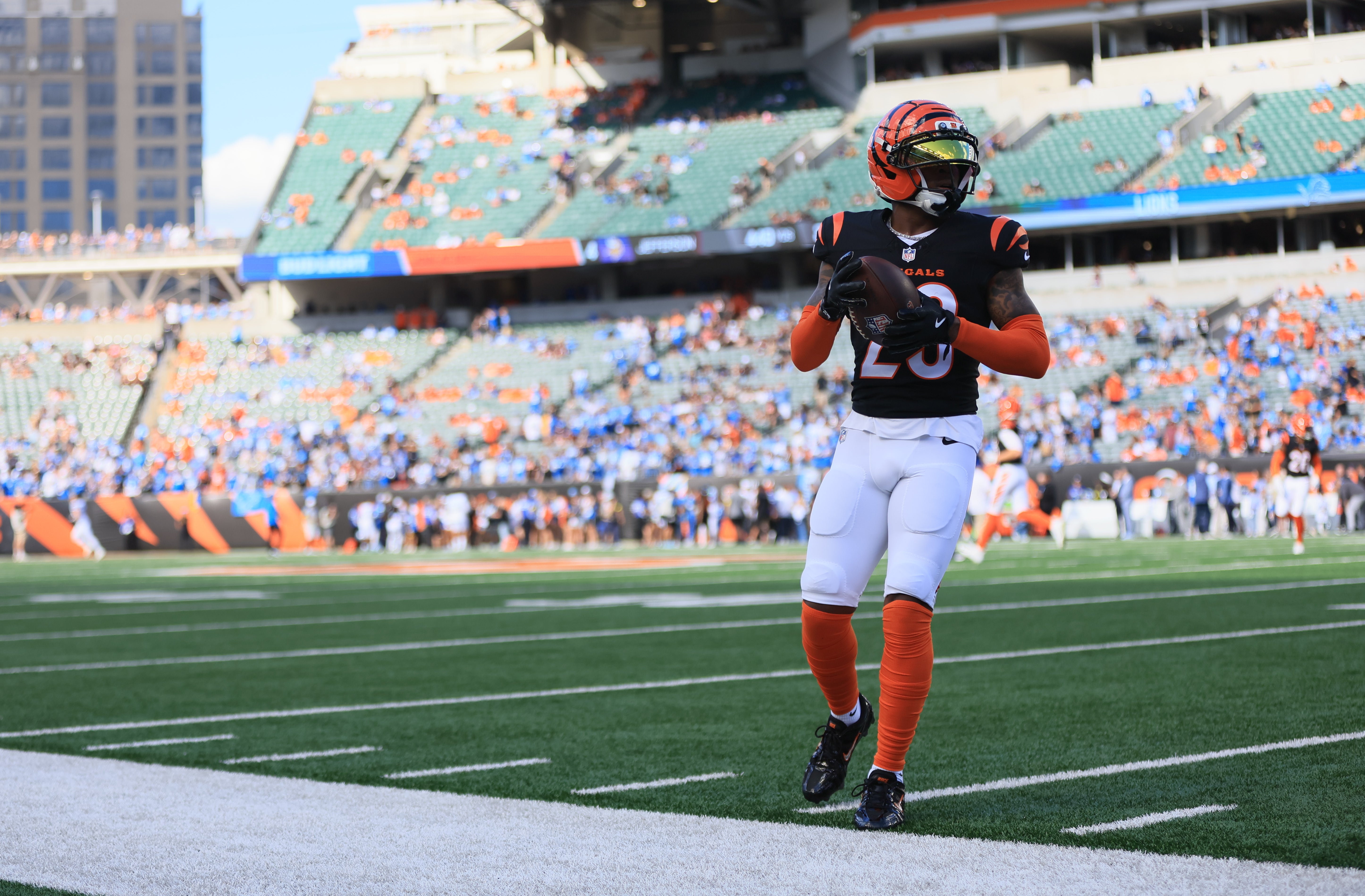 Oct 5, 2025; Cincinnati, Ohio, USA; Cincinnati Bengals cornerback Cam Taylor-Britt (29) warms up before a game against the Detroit Lions at Paycor Stadium.