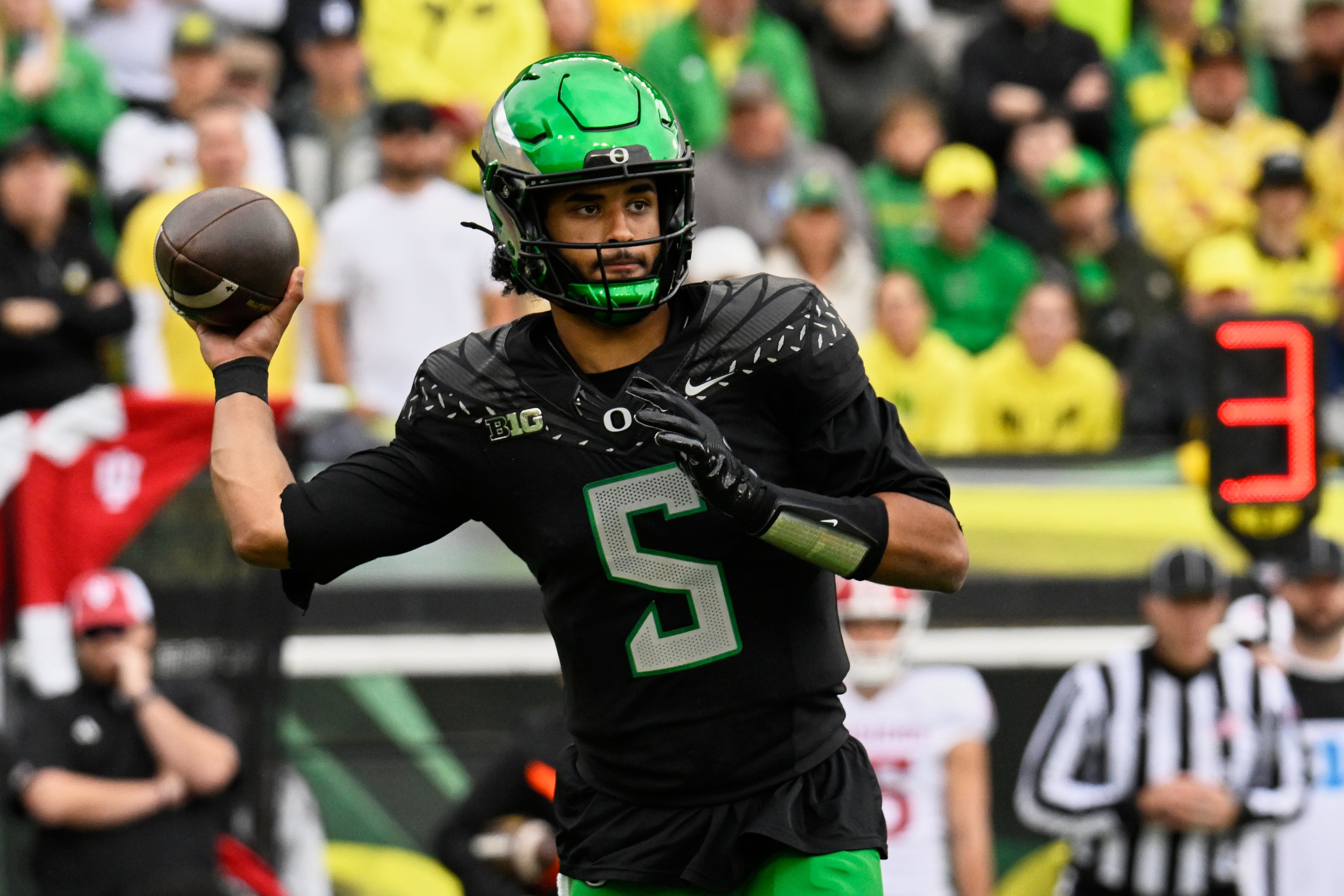 Oregon QB Dante Moore