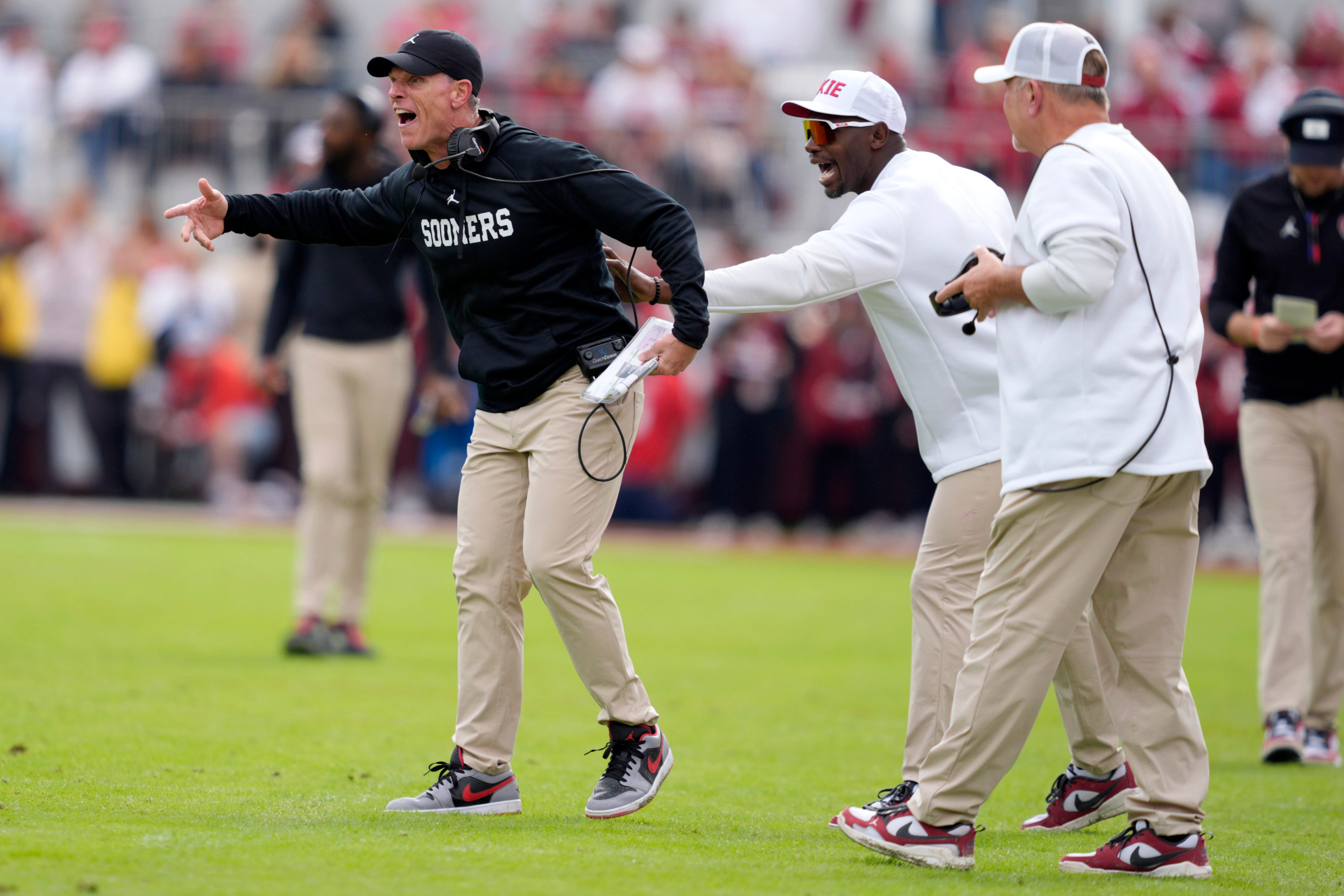 Oklahoma Sooners head Brent Venables