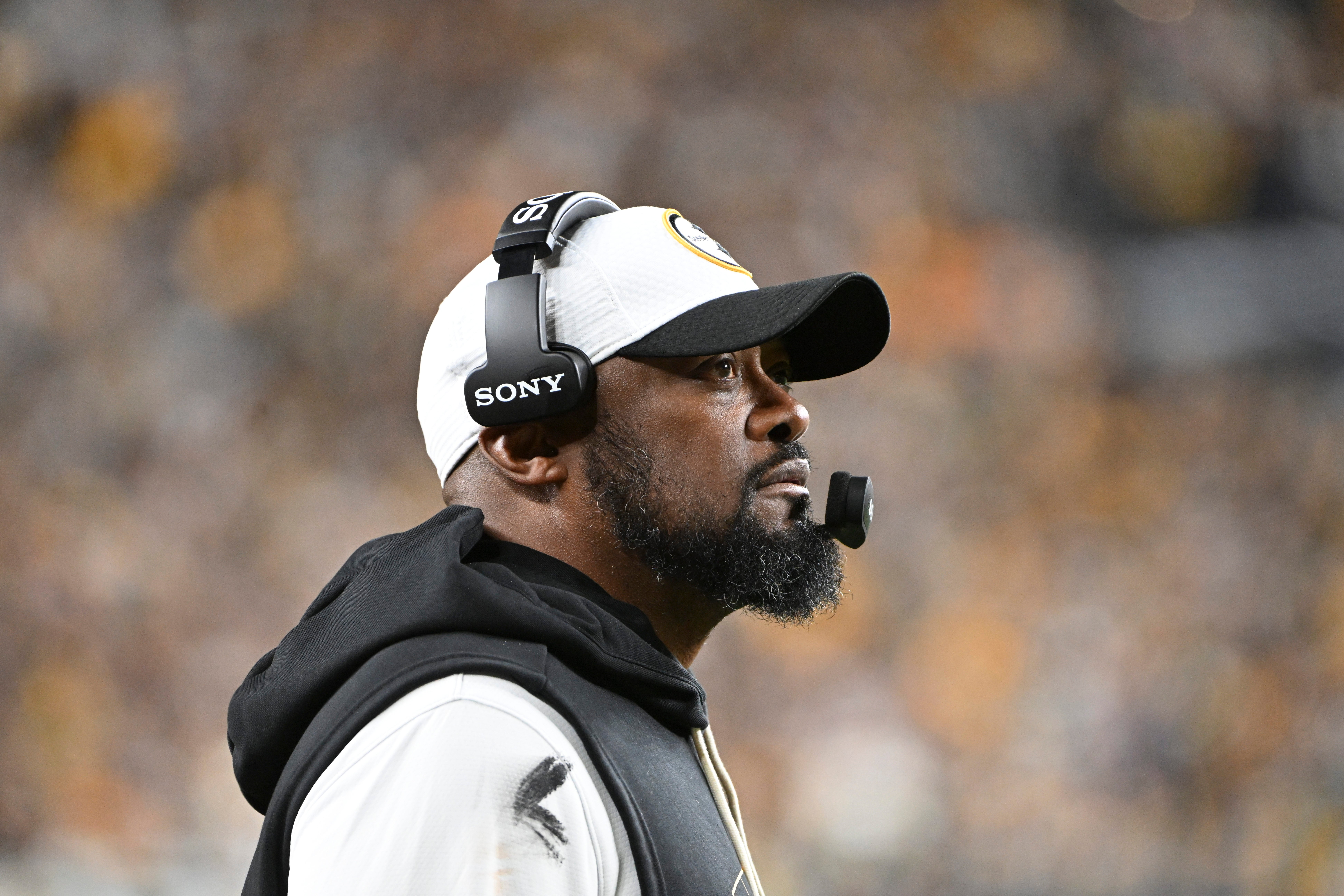 Oct 26, 2025; Pittsburgh, Pennsylvania, USA; Pittsburgh Steelers head coach Mike Tomlin looks on during the first quarter against the Green Bay Packers at Acrisure Stadium.