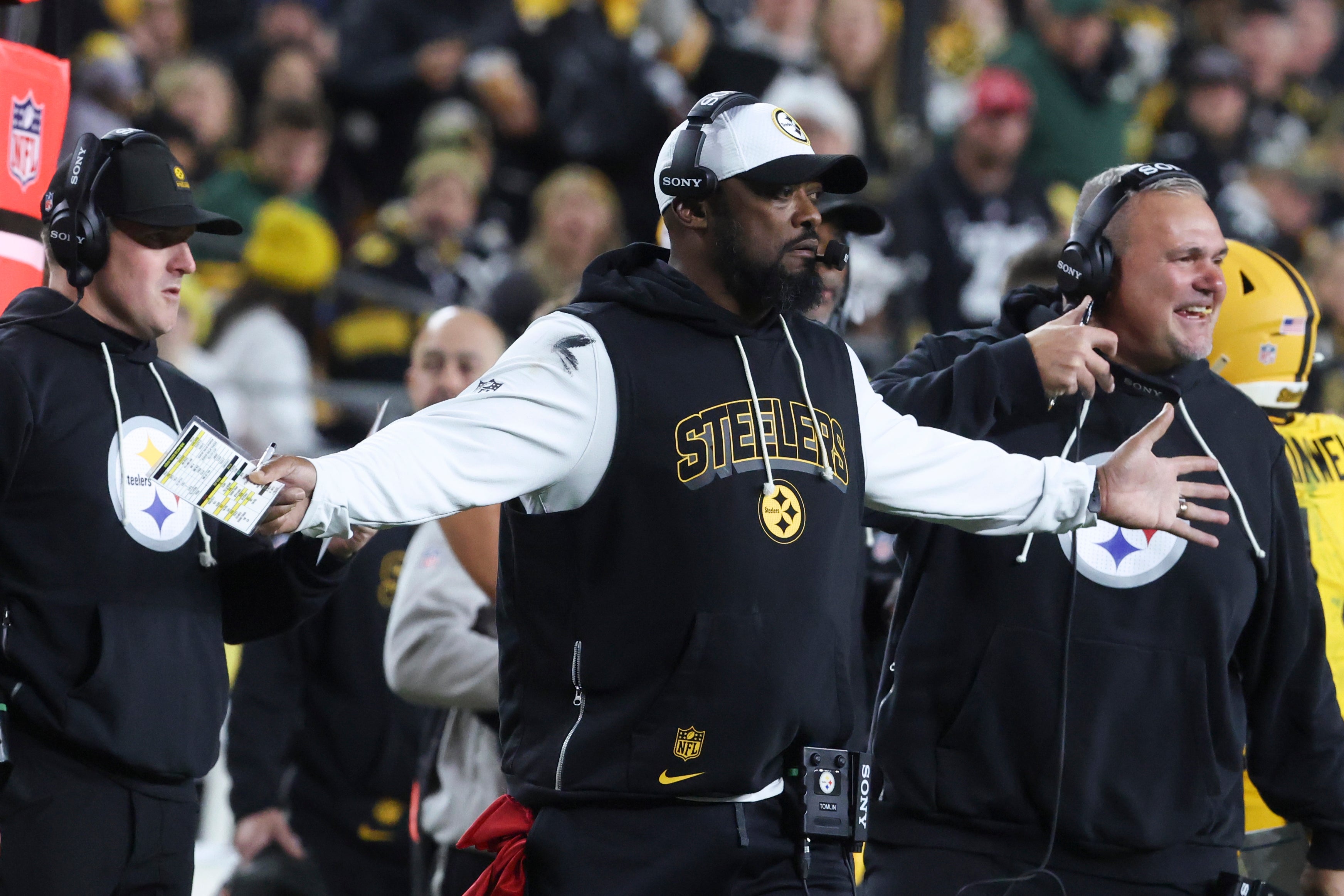 Oct 26, 2025; Pittsburgh, Pennsylvania, USA; Pittsburgh Steelers head coach Mike Tomlin reacts during the third quarter against the Green Bay Packers at Acrisure Stadium.