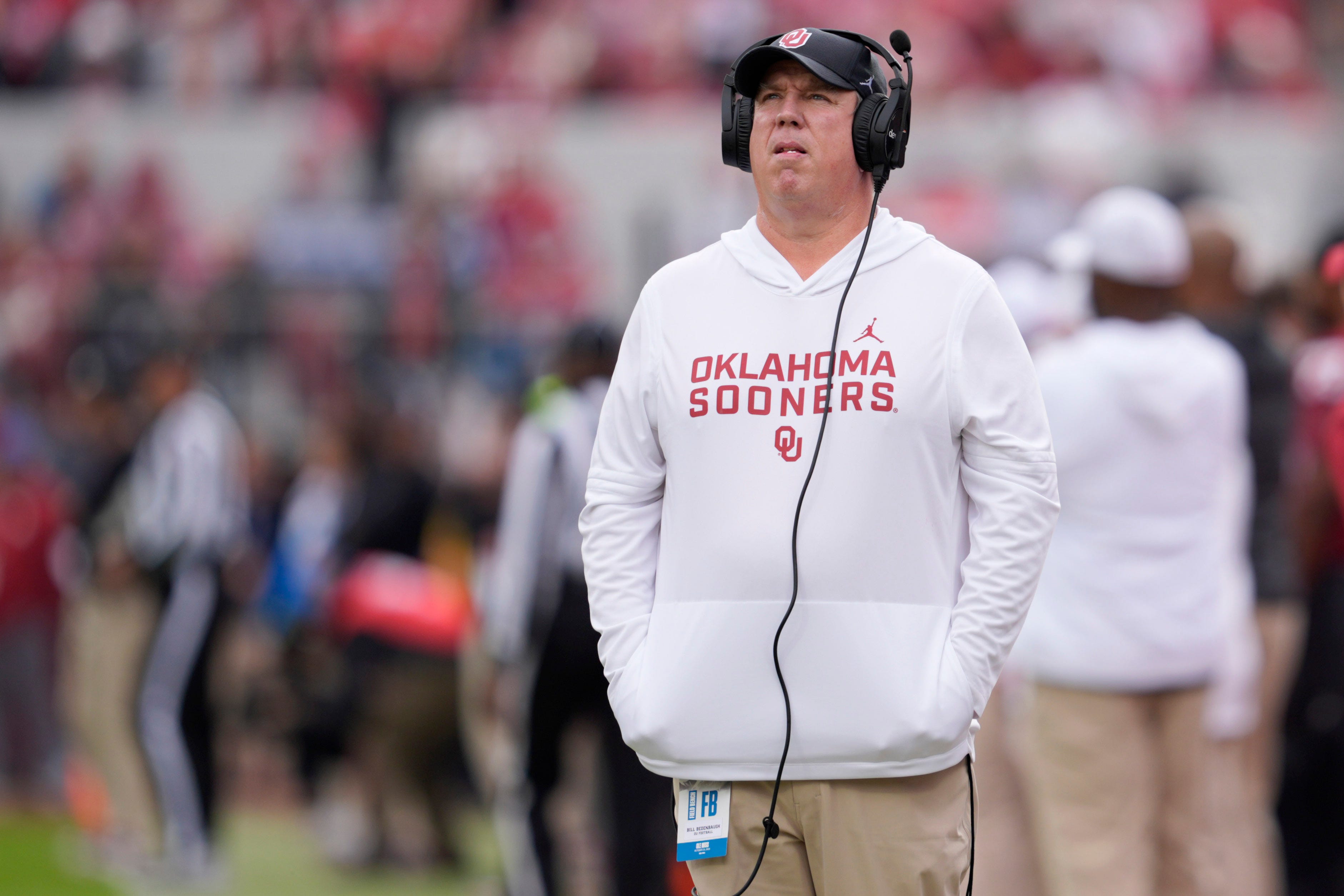 Oklahoma Sooners offensive line coach Bill bedenbaugh