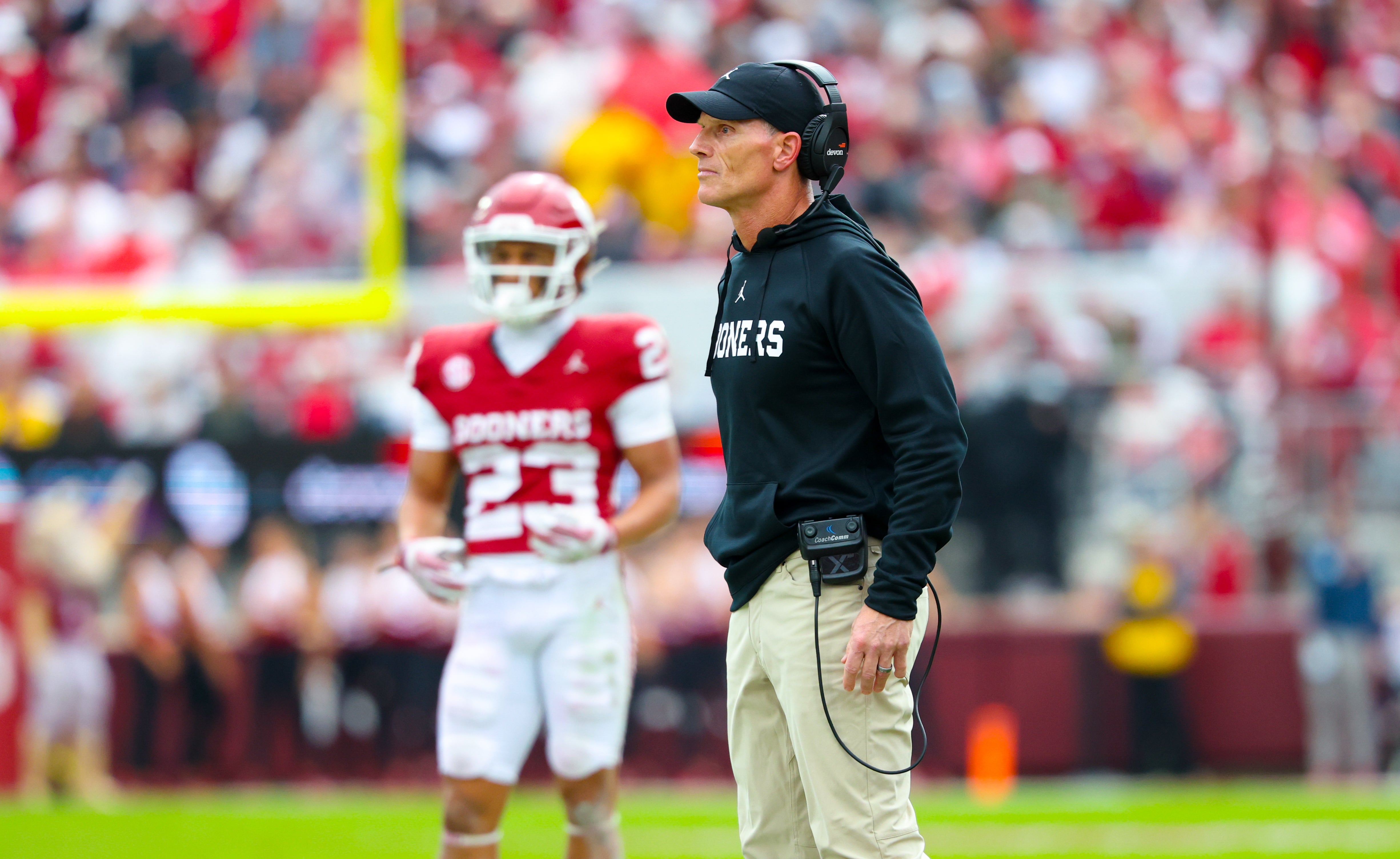Oklahoma Sooners head coach Brent Venables