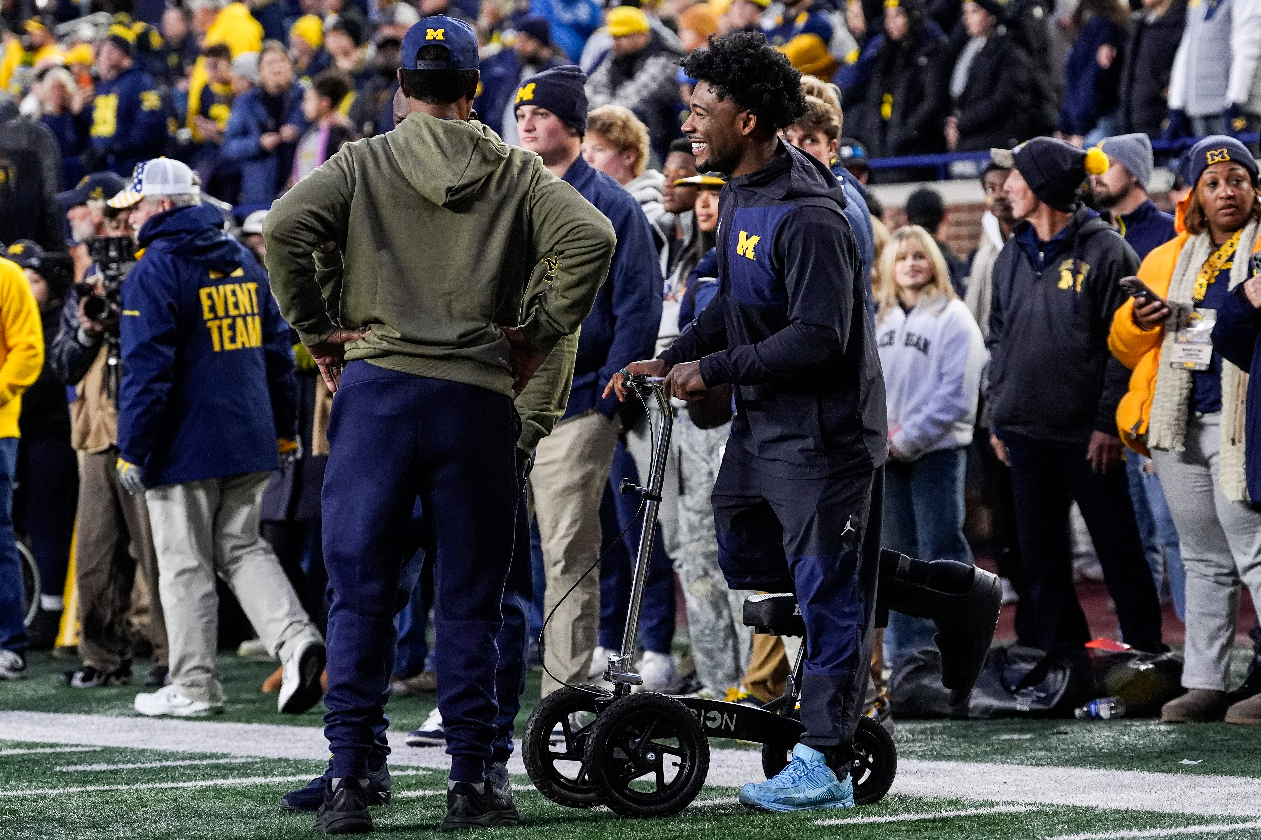 Michigan running back Justice Haynes (22) watches warm up ahead of the Purdue game at Michigan Stadium in Ann Arbor on Saturday, November 1, 2025.