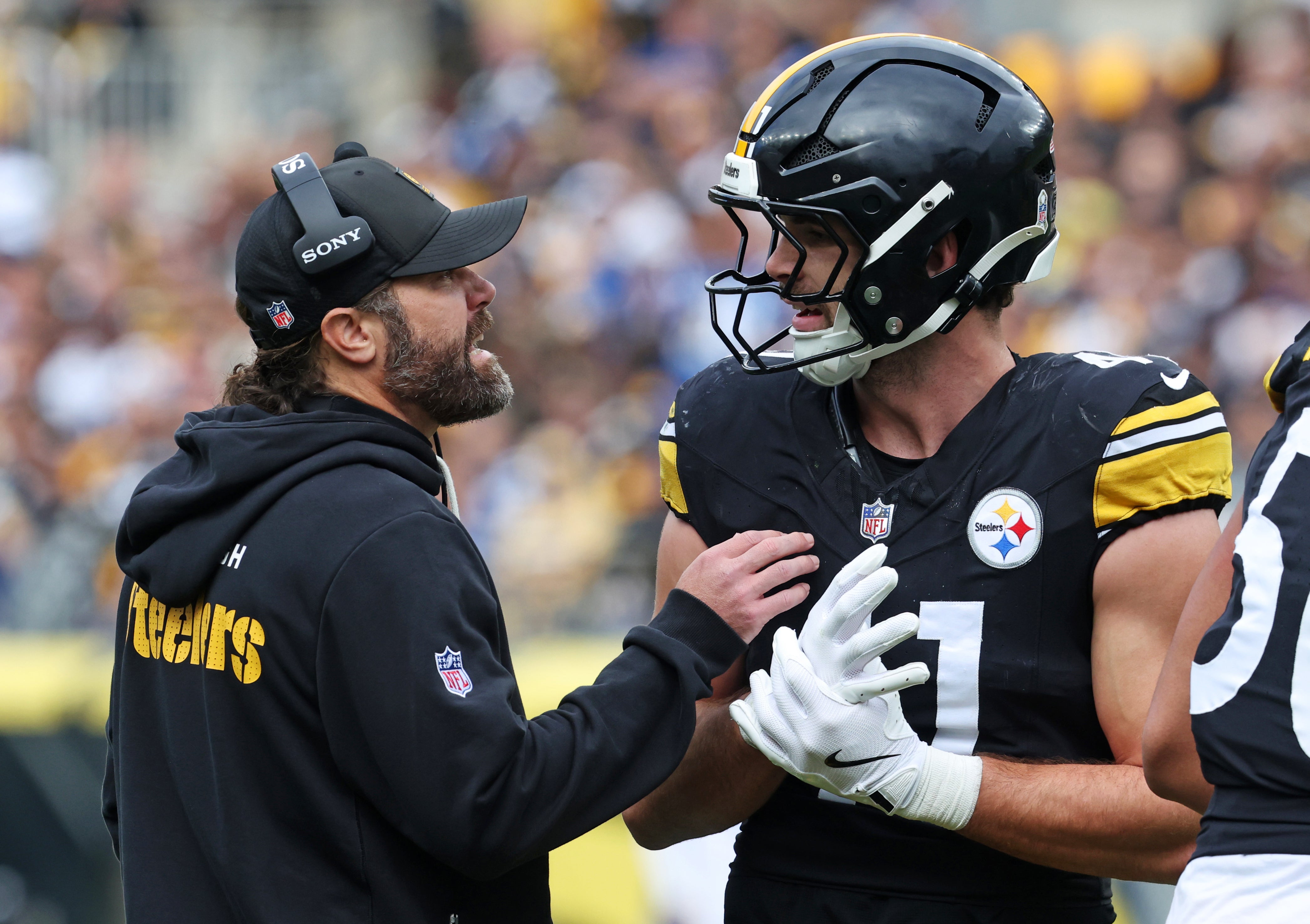 Nov 2, 2025; Pittsburgh, Pennsylvania, USA; Steelers LB coach McCurley talks to Pittsburgh Steelers linebacker Payton Wilson (41) during warmups before the game against the Indianapolis Colts at Acrisure Stadium.