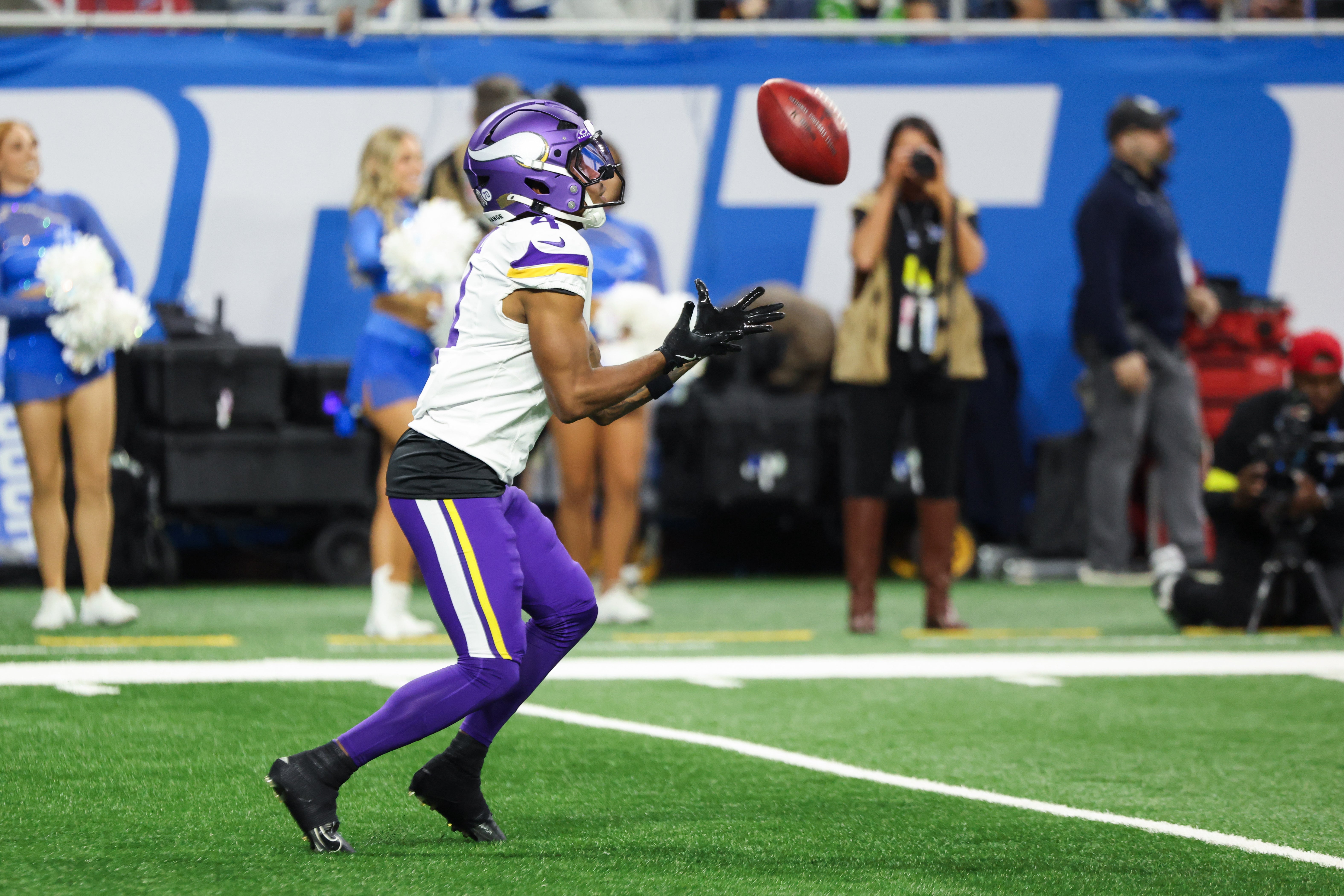 Nov 2, 2025; Detroit, Michigan, USA; Minnesota Vikings wide receiver Myles Price (4) returns a kick during the first quarter against the Minnesota Vikings at Ford Field. David Reginek-Imagn Images