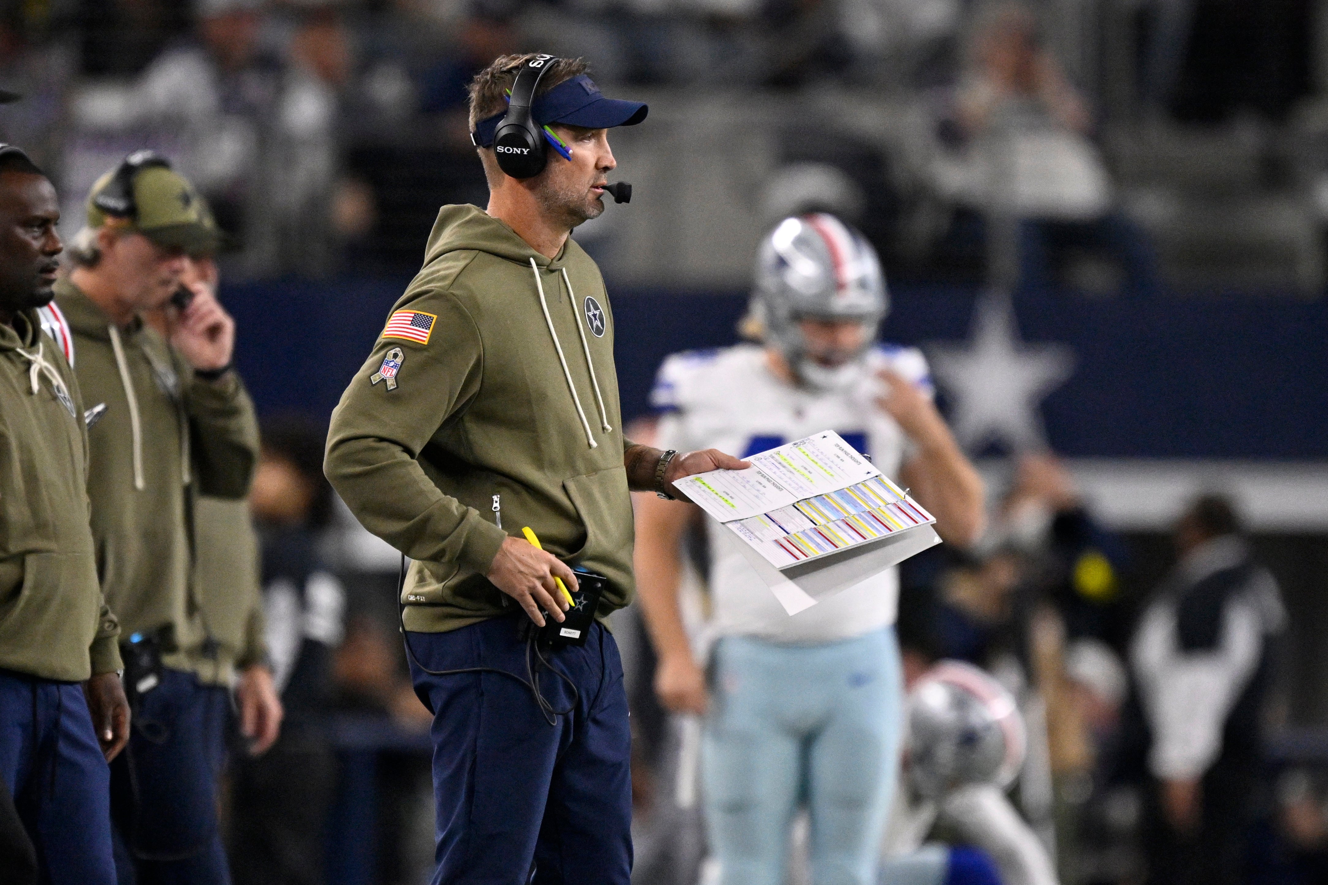 Nov 3, 2025; Arlington, Texas, USA; Dallas Cowboys head coach Brian Schottenheimer looks on in the first half against the Arizona Cardinals at AT&T Stadium.