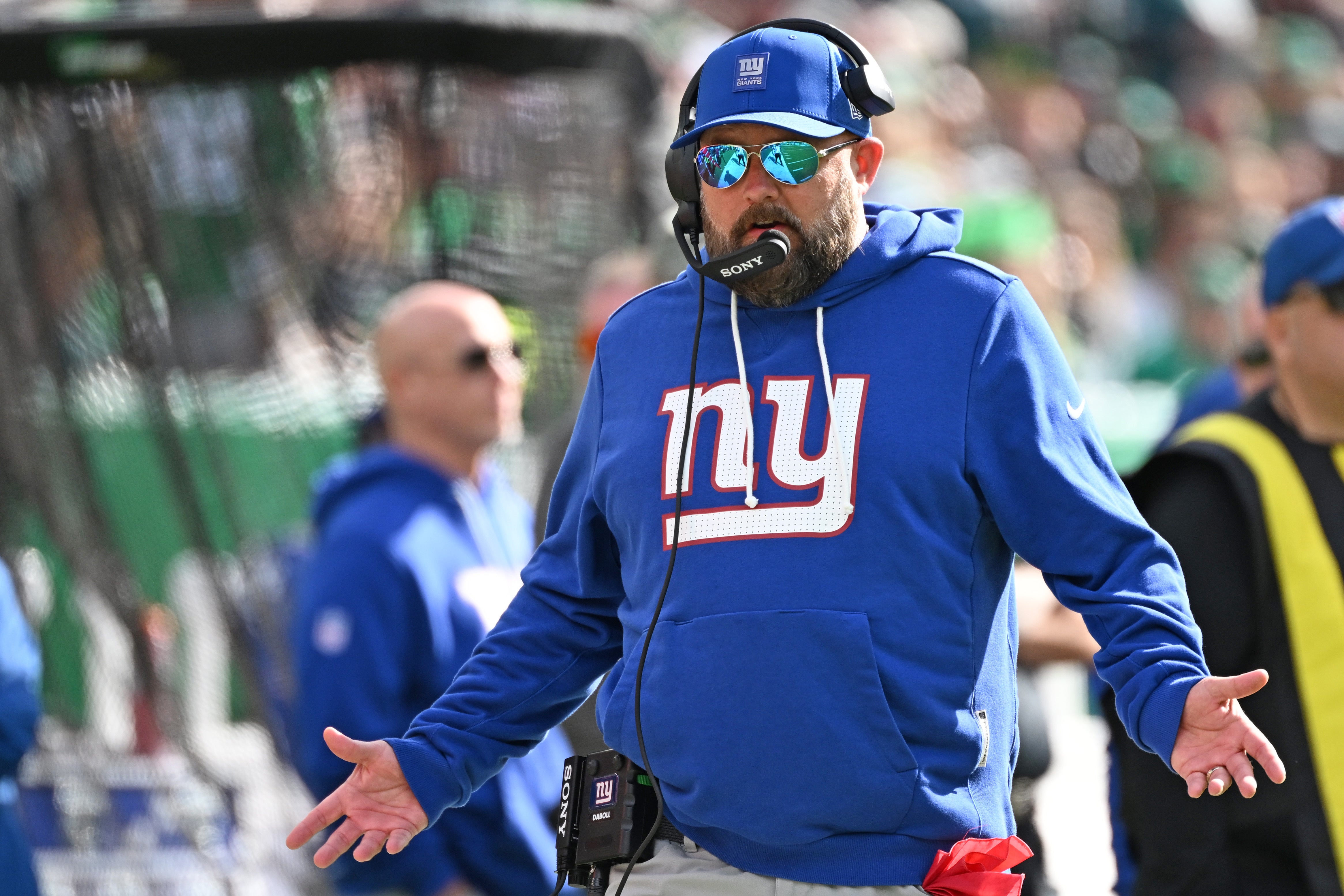 Oct 26, 2025; Philadelphia, Pennsylvania, USA; New York Giants head coach Brian Daboll against the Philadelphia Eagles at Lincoln Financial Field. Mandatory Credit: Eric Hartline-Imagn Images