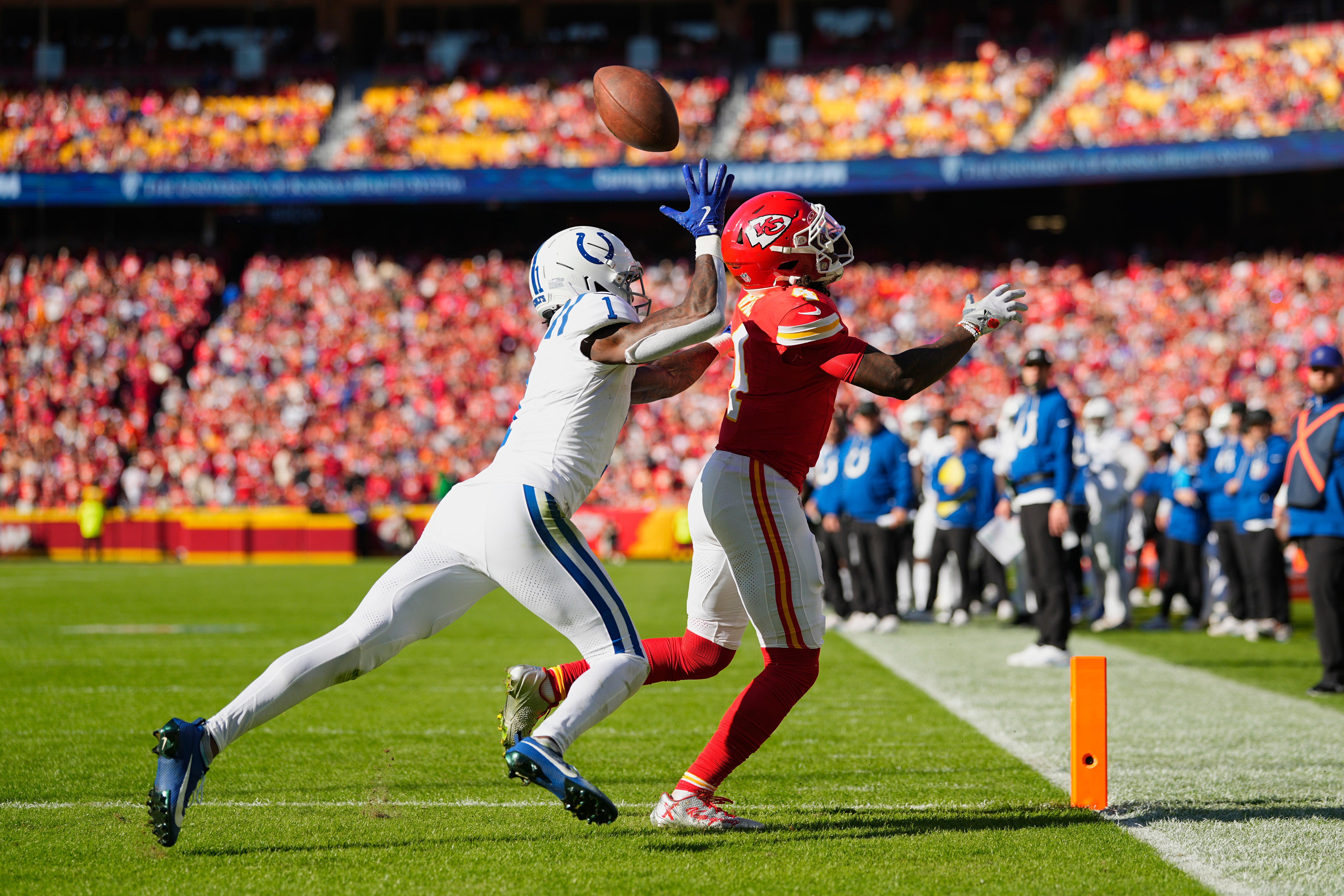 Colts Sauce Gardner causes a incompletion in Week 12