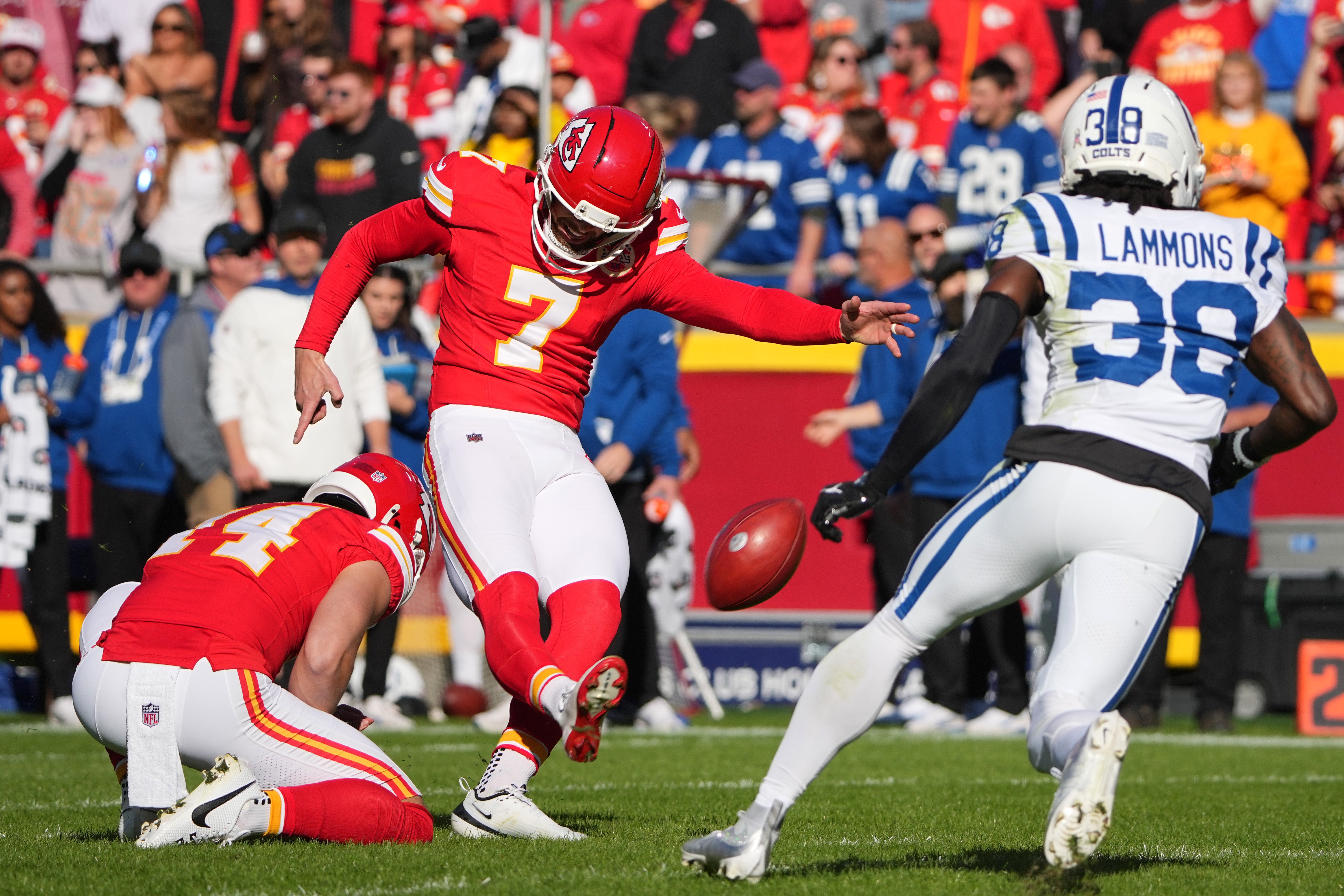 Chiefs kicker Harrison Butker makes FG during Week 12 win over Colts