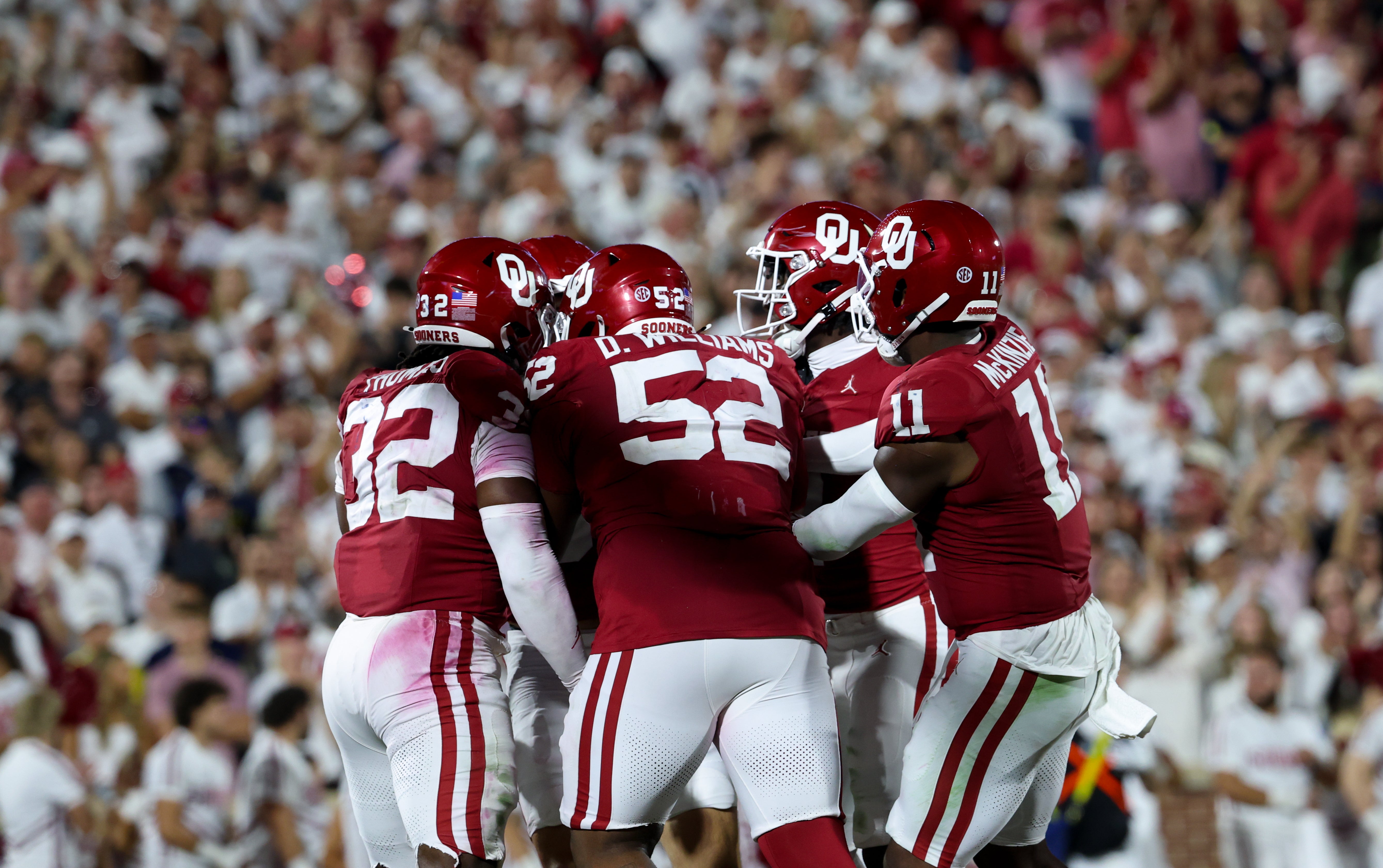 Oklahoma Sooners defense linebacker Kobie McKinzie transfer portal