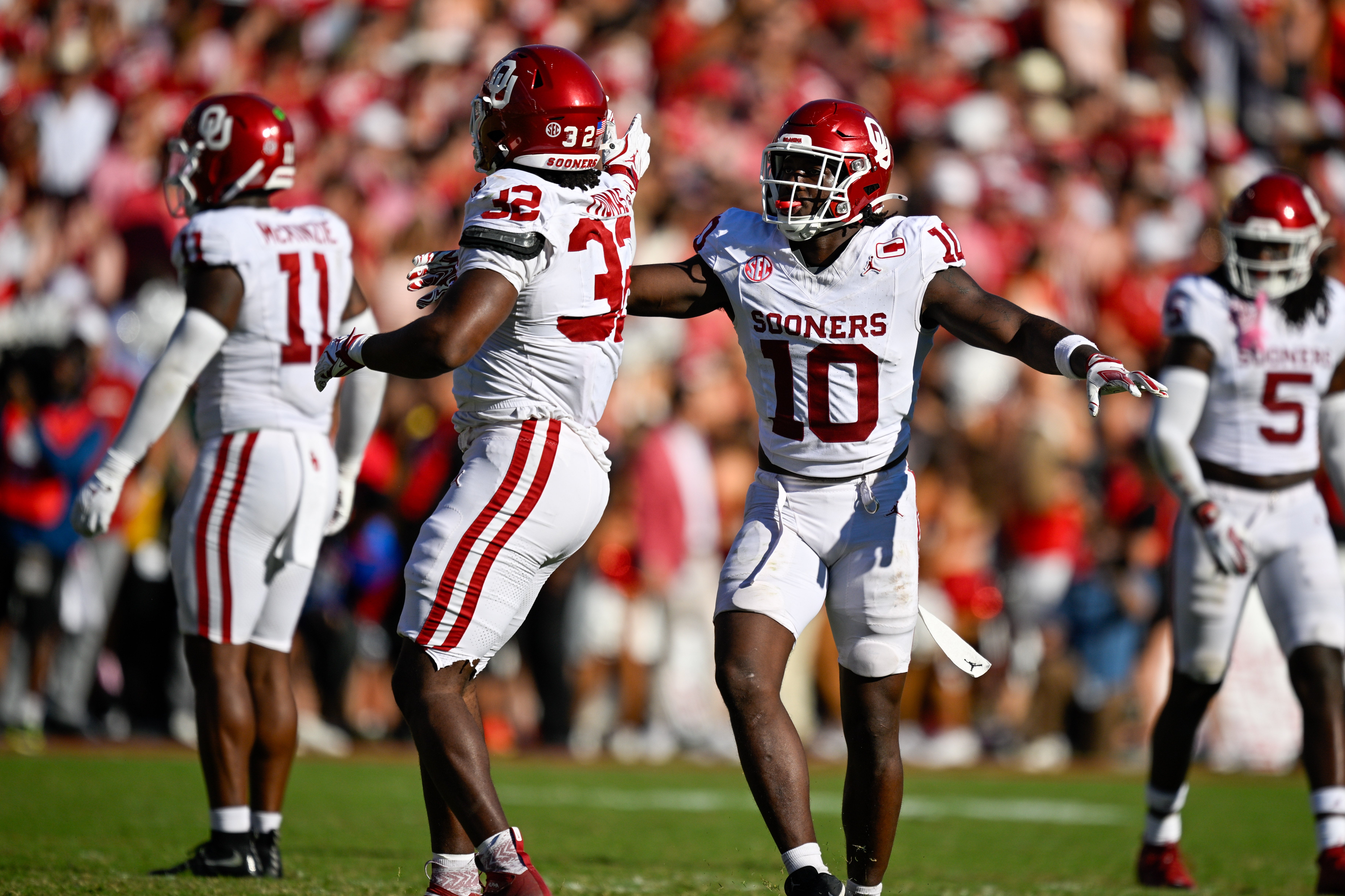 Oklahoma Sooners defense R Mason Thomas Kip Lewis All-SEC Conference Team