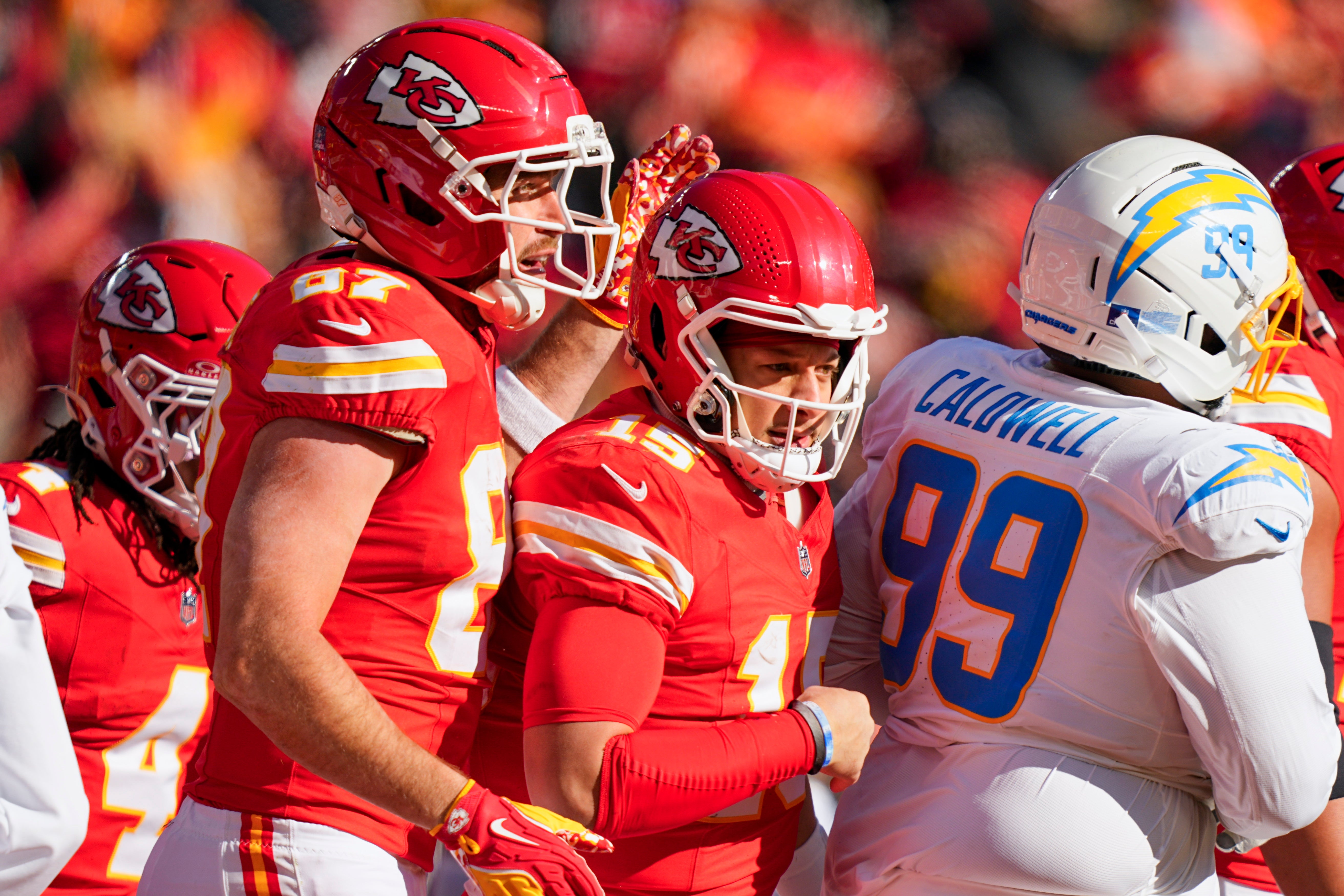 Kansas City Chiefs quarterback Patrick Mahomes tight end Travis Kelce Los Angeles Chargers