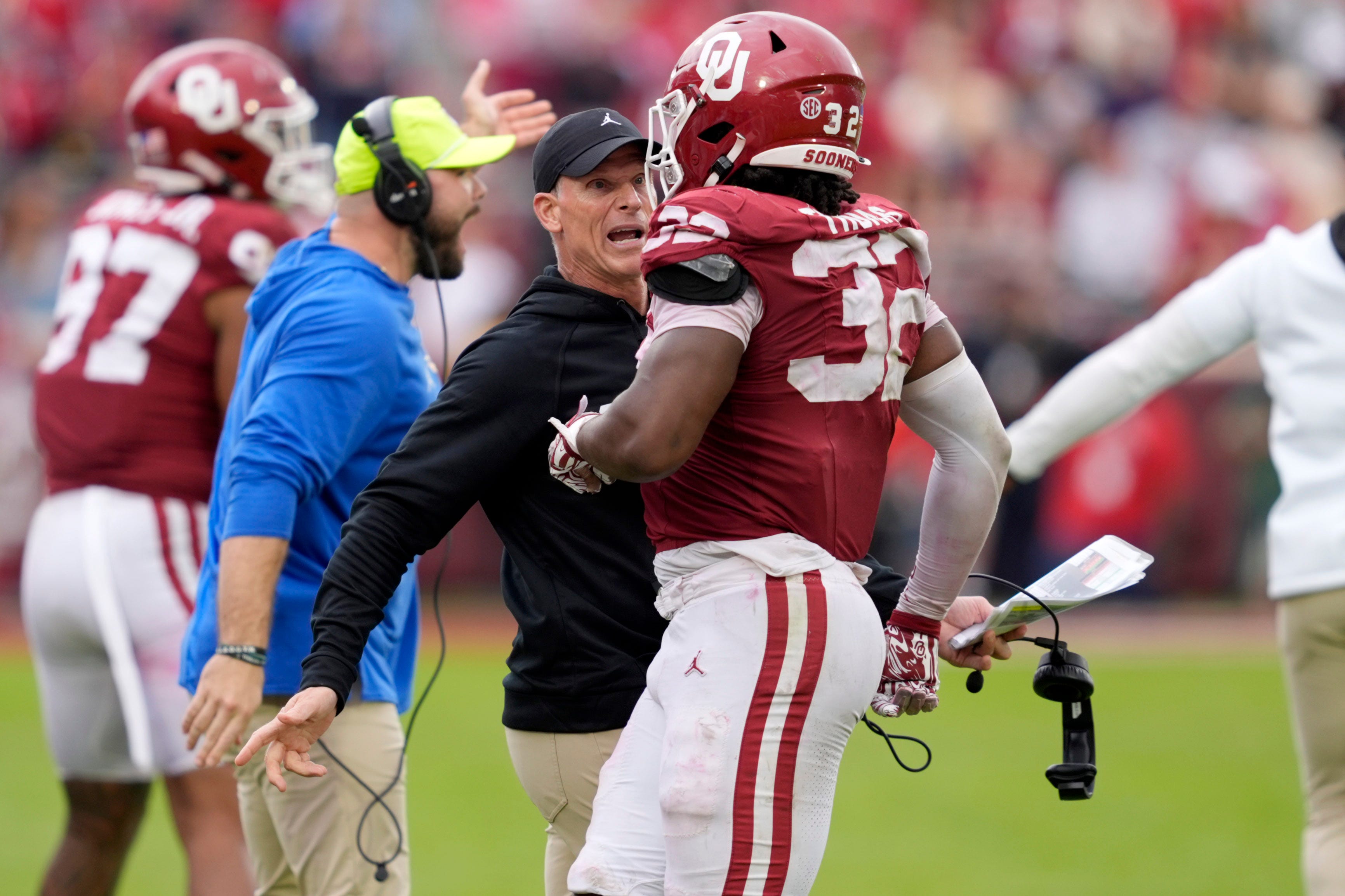 Oklahoma Sooners head coach Brent Venables injury update on R Mason Thomas