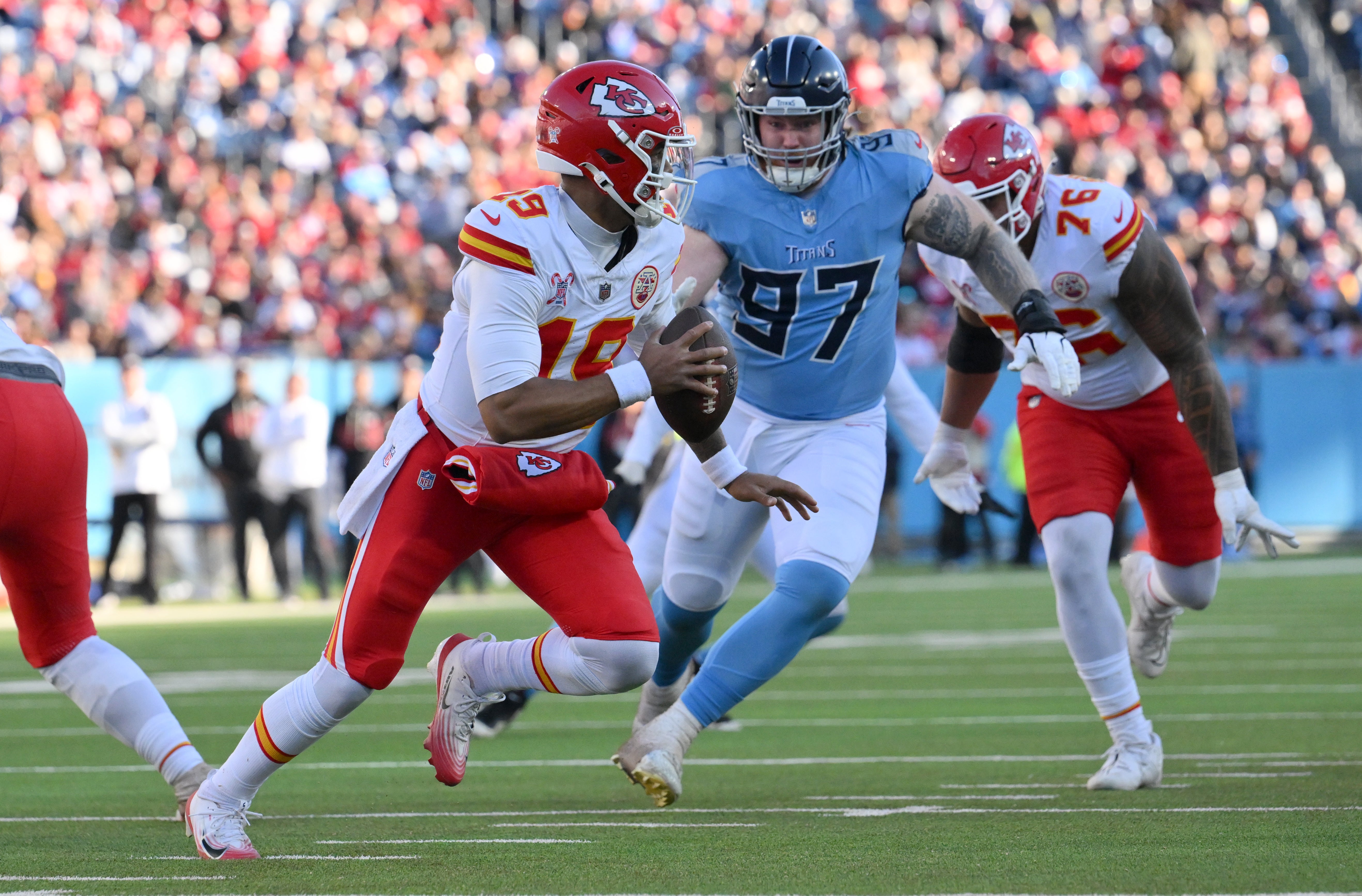 Kansas City Chiefs quarterback Chris Oladokun Patrick Mahomes injury major flaws