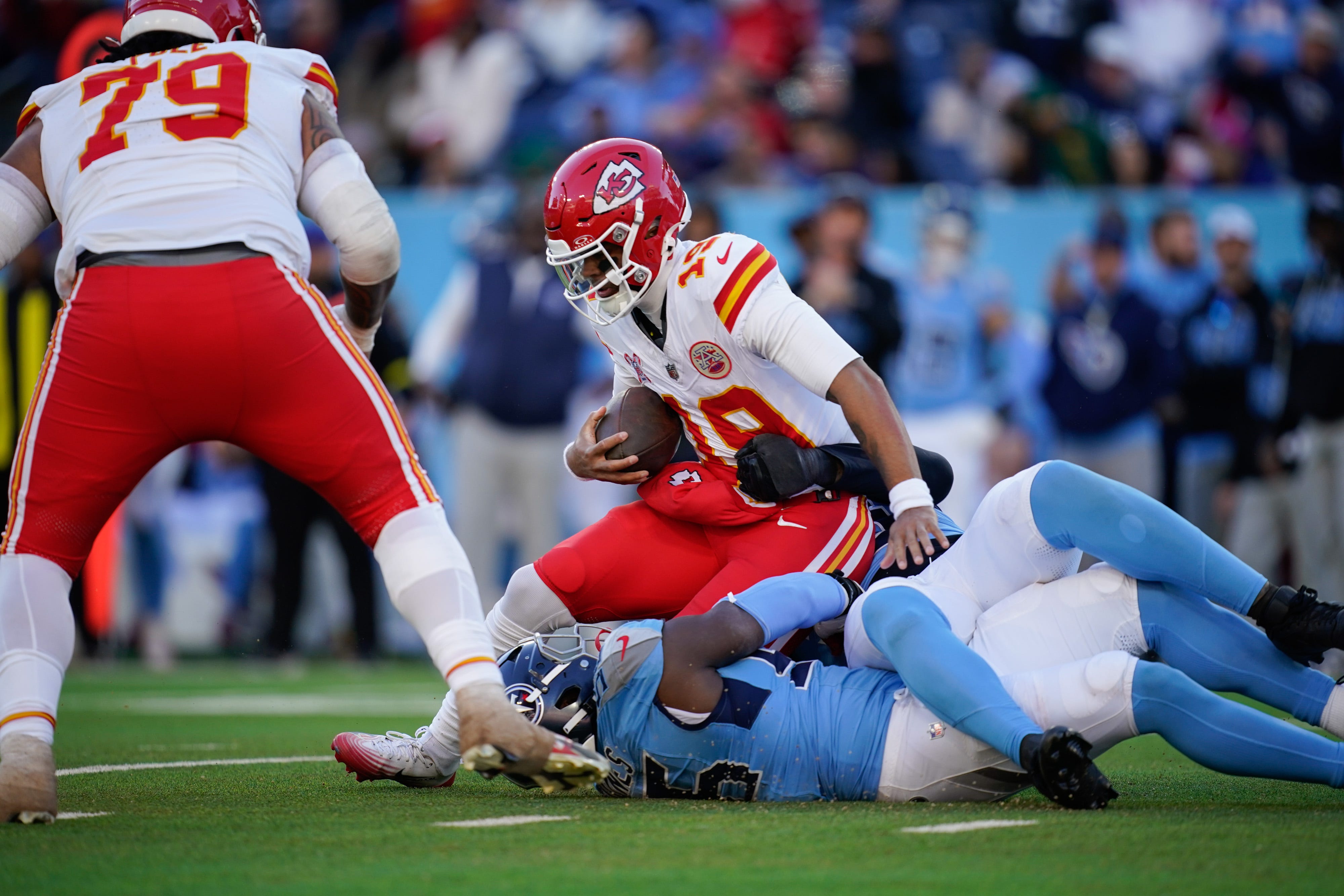Kansas City Chiefs backup quarterback Chris Oladokun loss to titans text from Patrick mahomes