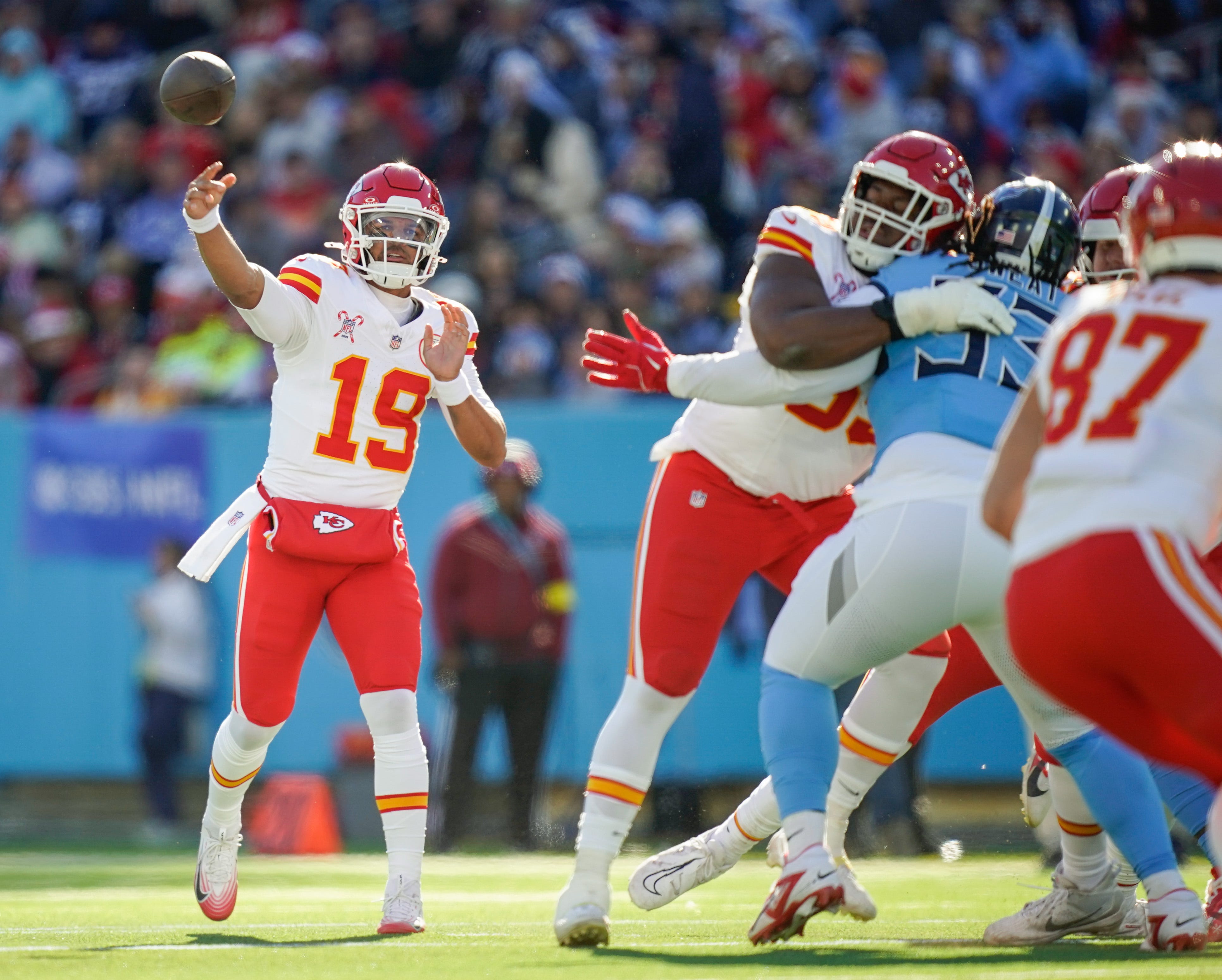 Kansas City Chiefs backup quarterback Chris Oladokun first completions to tight end Travis kelce