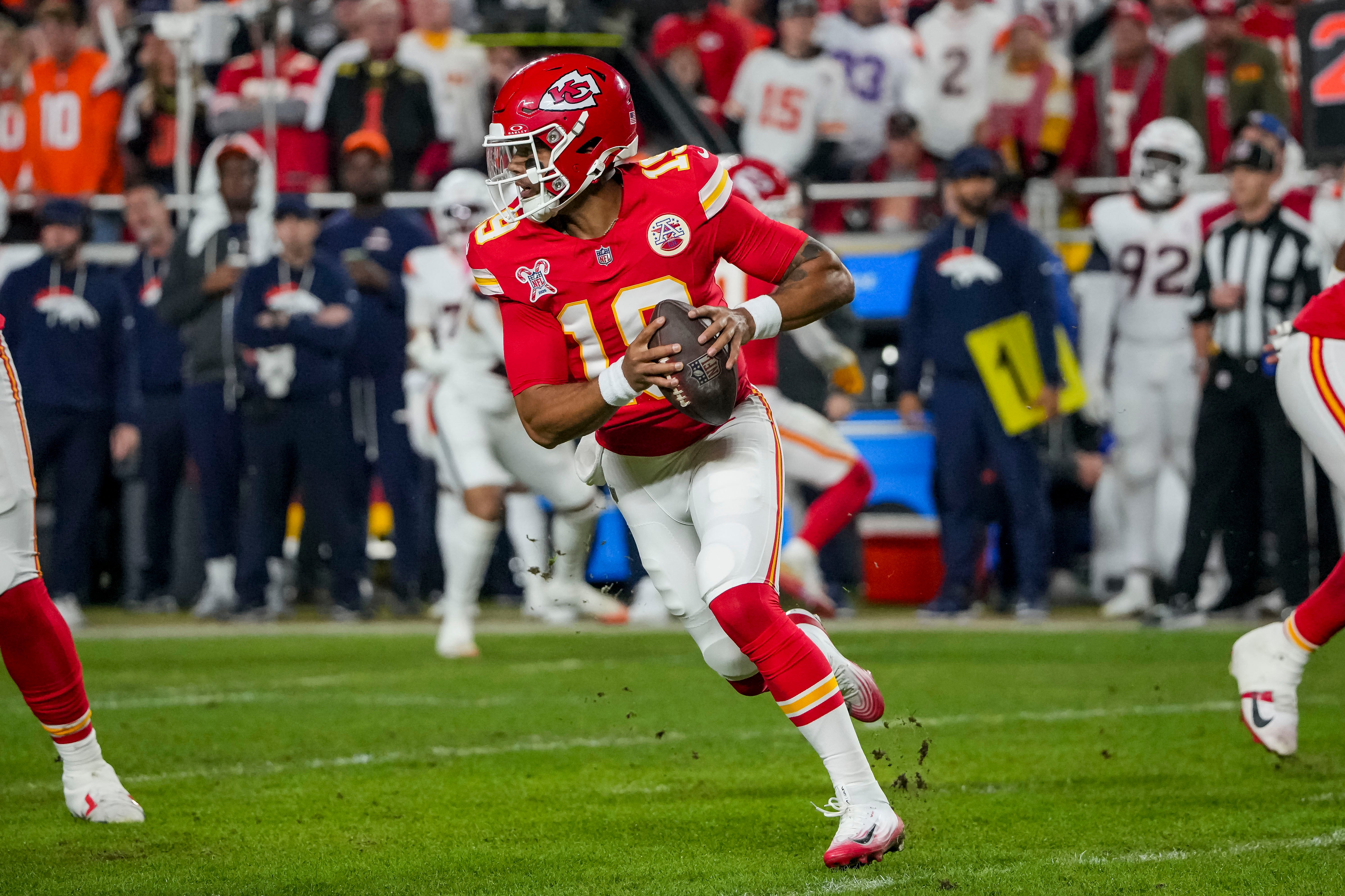 Kansas City Chiefs quarterback Chris Oladokun first career passing touchdown pass to RB Brashard Smith.