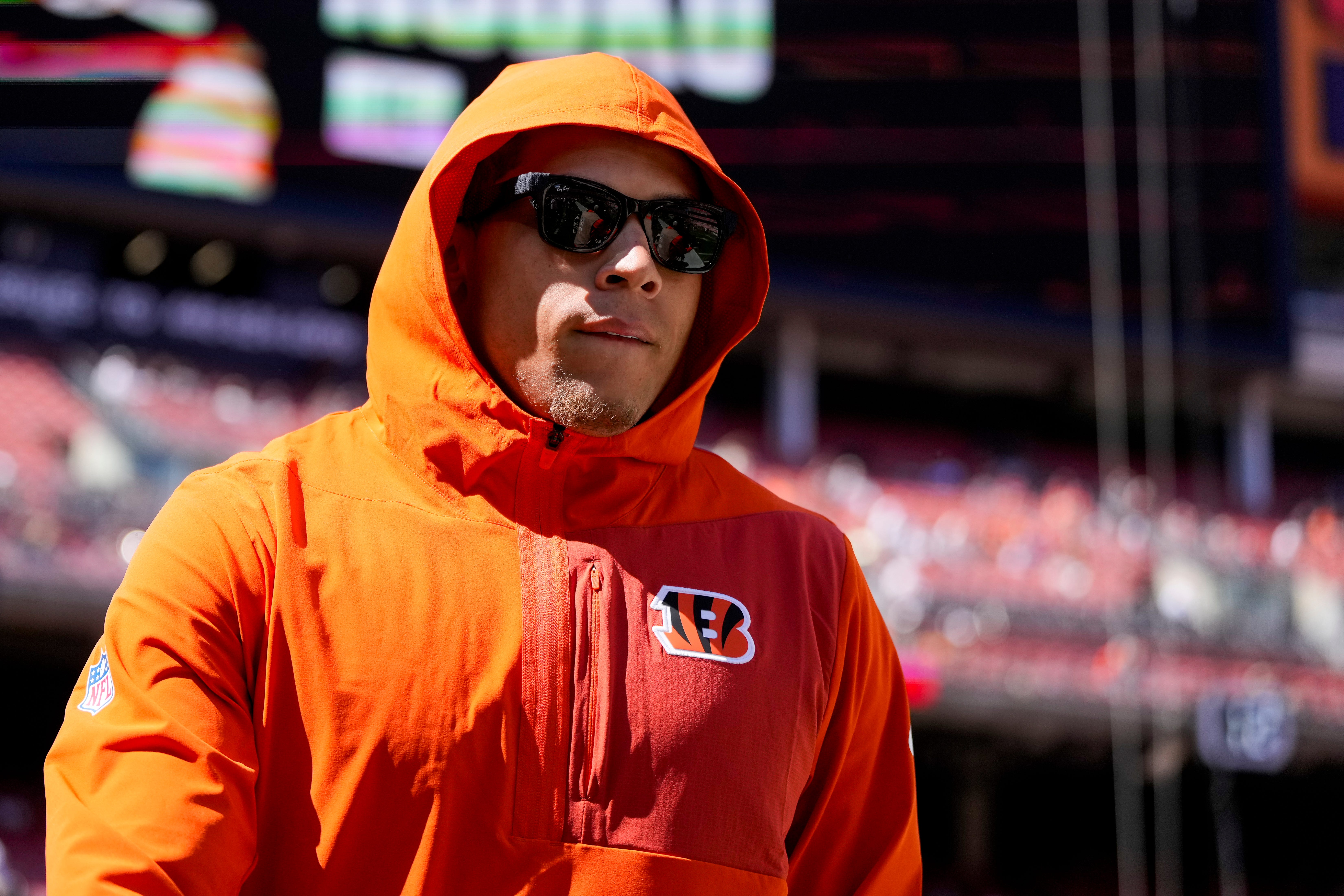 Cincinnati Bengals wide receiver Jermaine Burton (81) takes the field in sweats during warmups before the NFL Week 1 game between the Cleveland Browns and the Cincinnati Bengals at Huntington Bank Field in Cleveland on Sunday, Sept. 7, 2025.