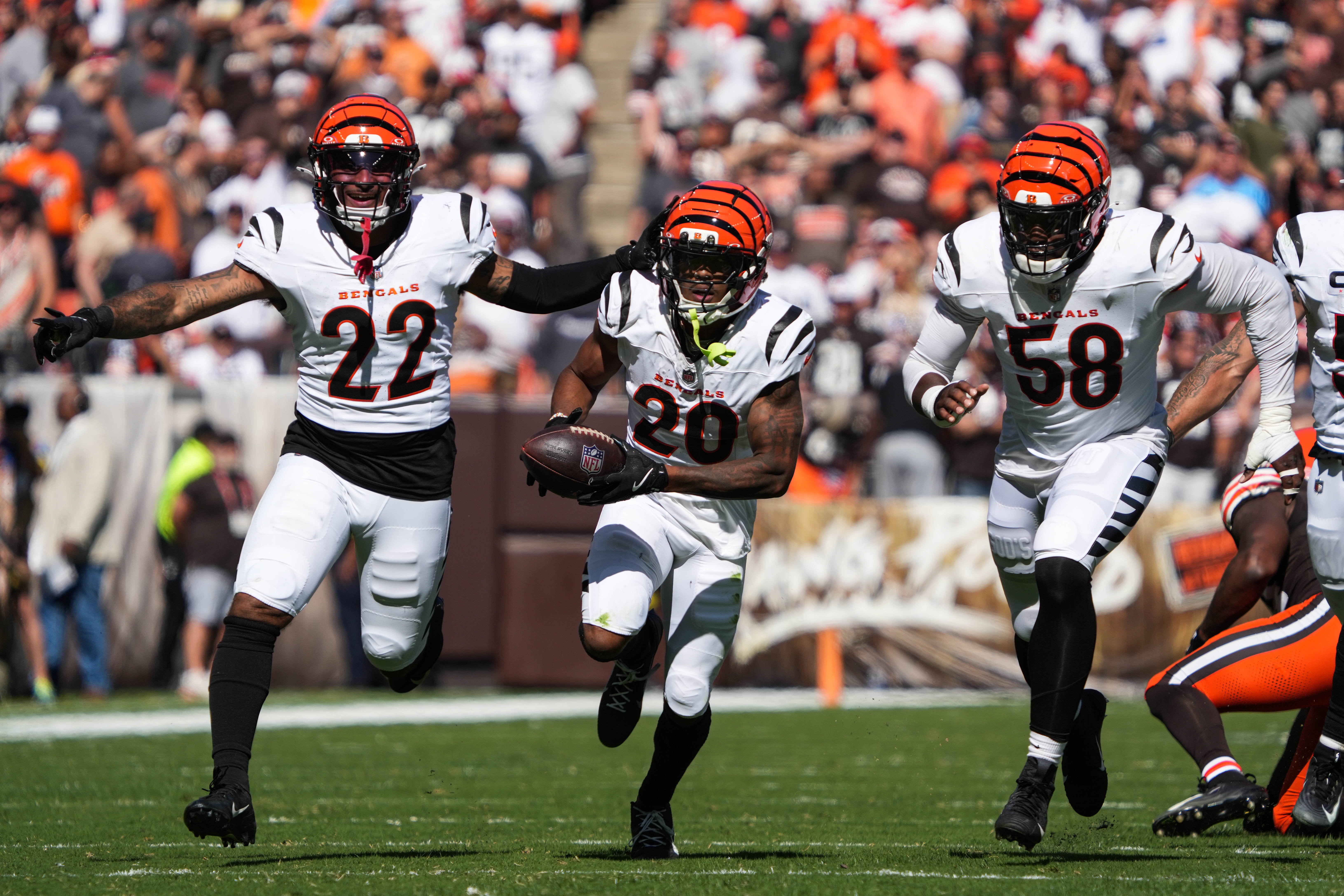 Bengals DJ Turner II (20) celebrates with his team after catching an interception during their game against the Cleveland Browns at Huntington Bank Field on Sunday September 7, 2025. The Bengals won the game with a final score of 17-16.