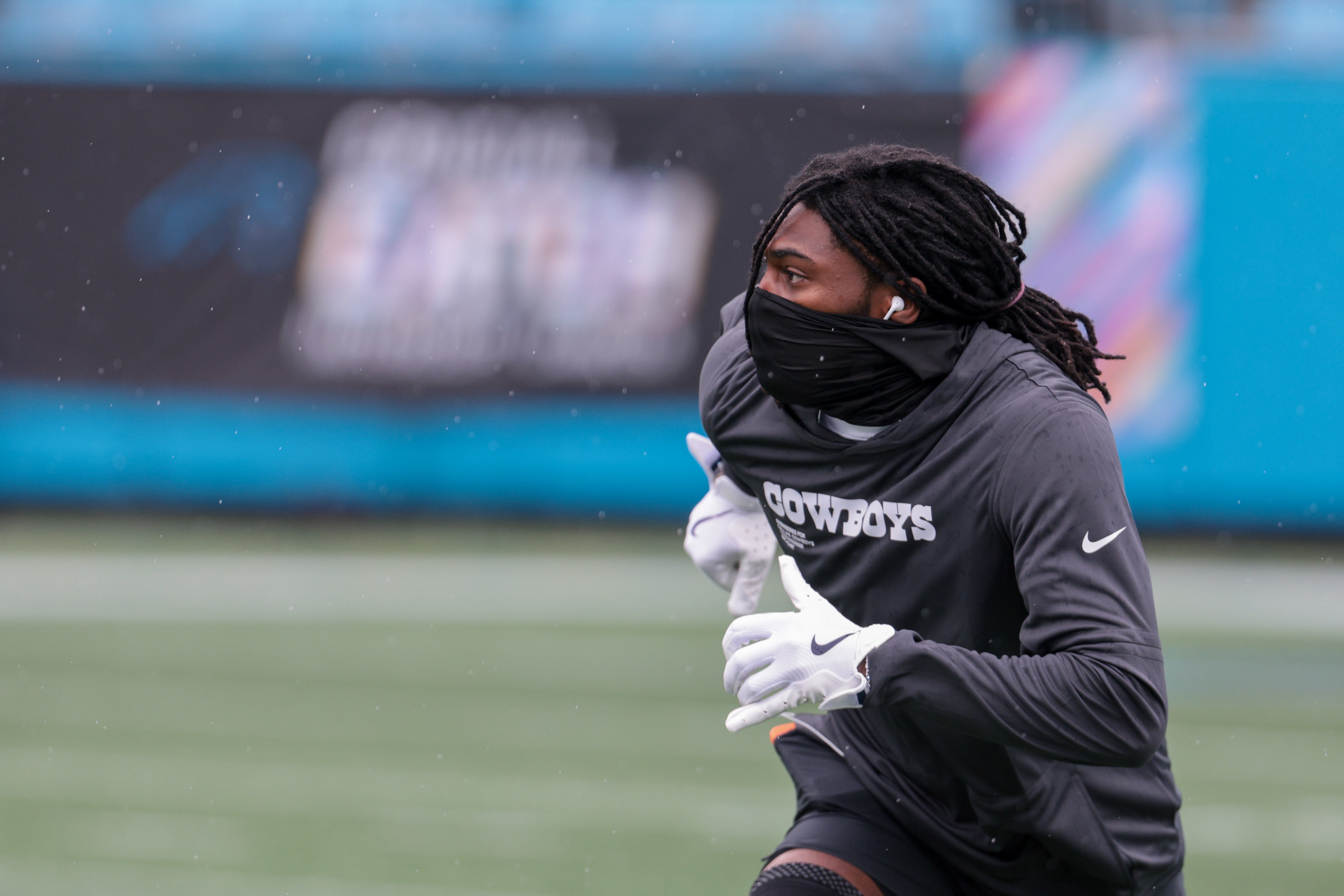 Oct 12, 2025; Charlotte, North Carolina, USA; Dallas Cowboys cornerback Trevon Diggs (7) warms up before the game against the Carolina Panthers at Bank of America Stadium.