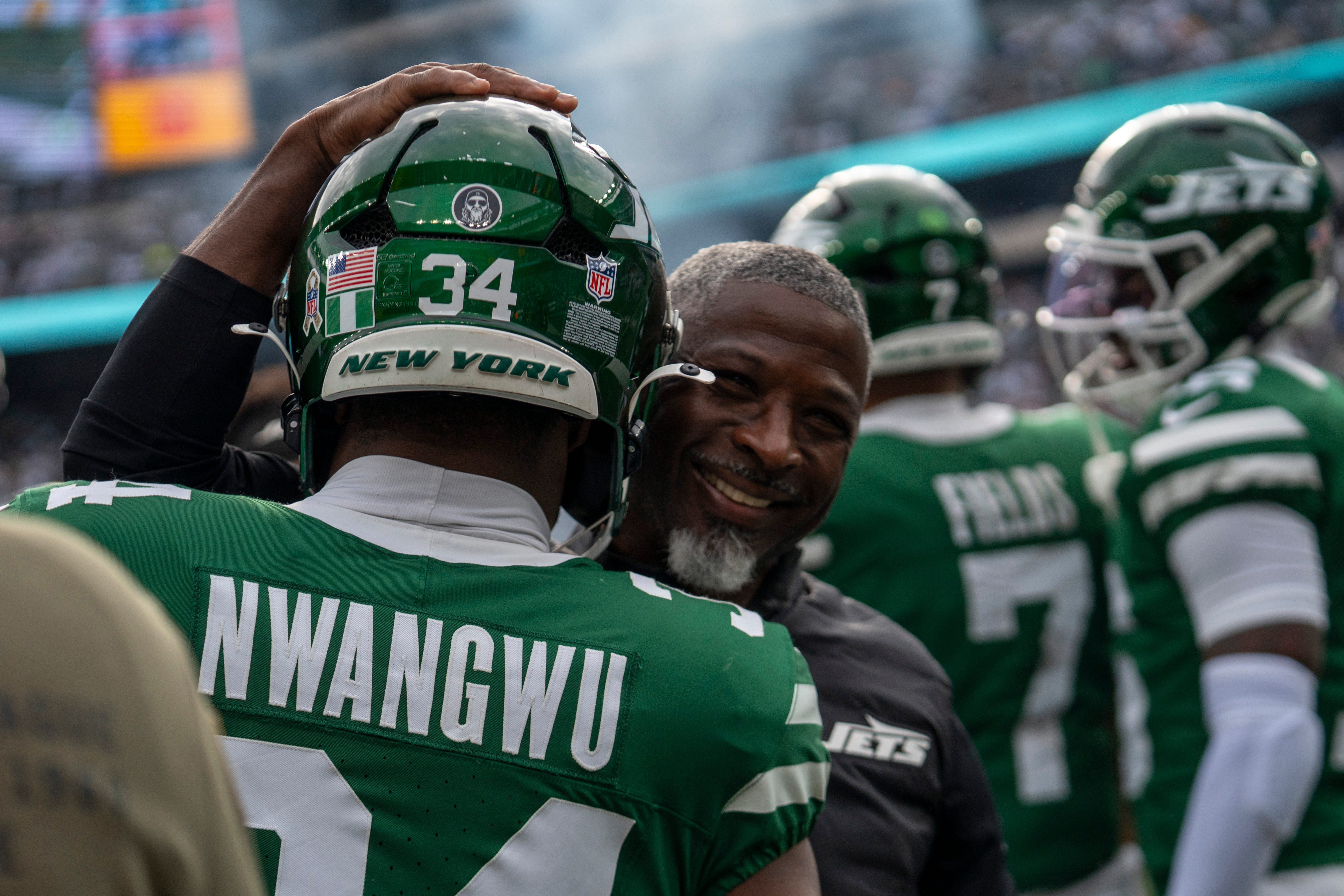 Jets head coach Aaron Glenn