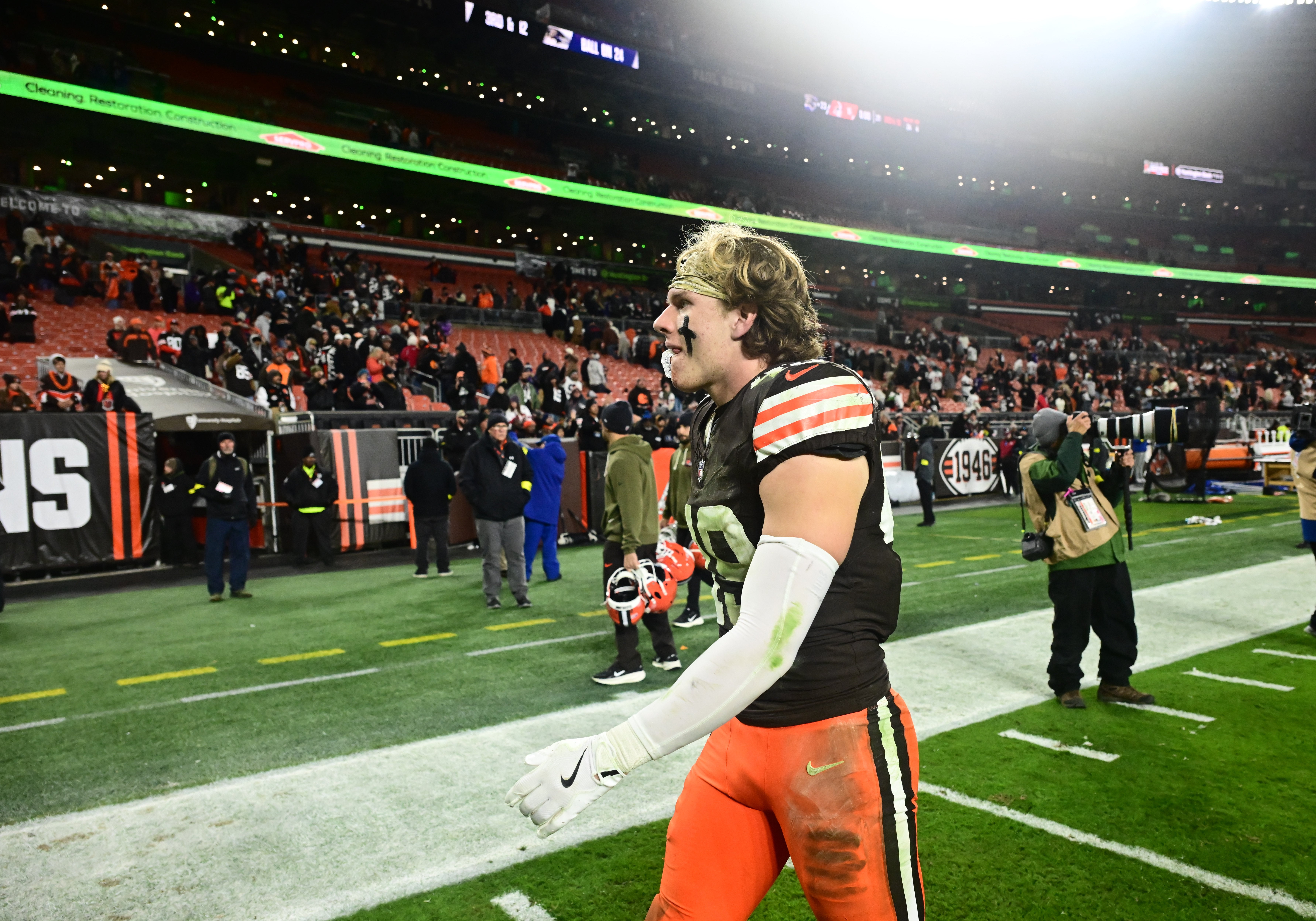 Nov 16, 2025; Cleveland, Ohio, USA; Cleveland Browns linebacker Carson Schwesinger (49) walks off the field following a game against the Baltimore Ravens at Huntington Bank Field.