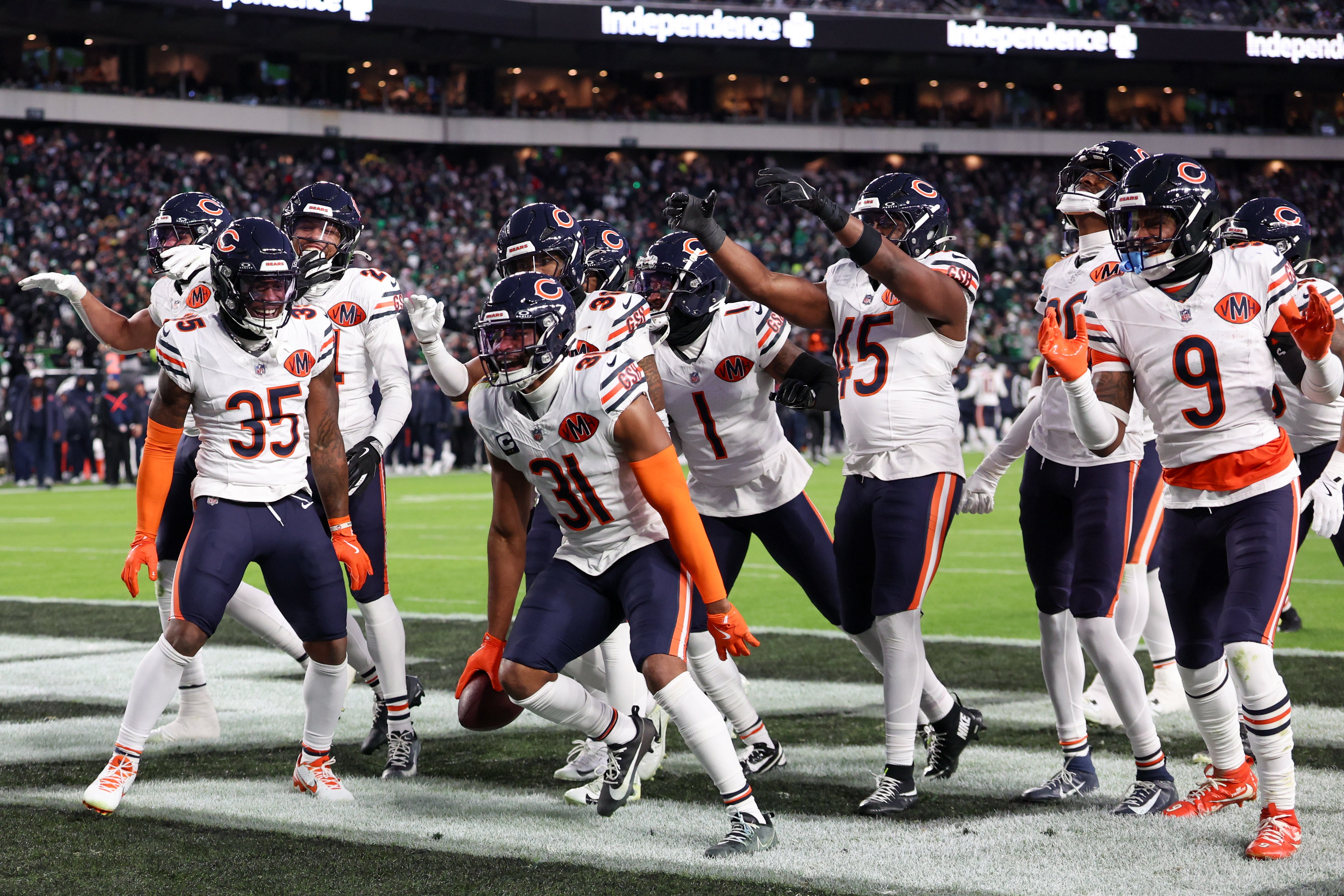 Nov 28, 2025; Philadelphia, Pennsylvania, USA; Chicago Bears safety Kevin Byard III (31) celebrates after an interception against the Philadelphia Eagles with teammates during the third quarter of the game at Lincoln Financial Field.