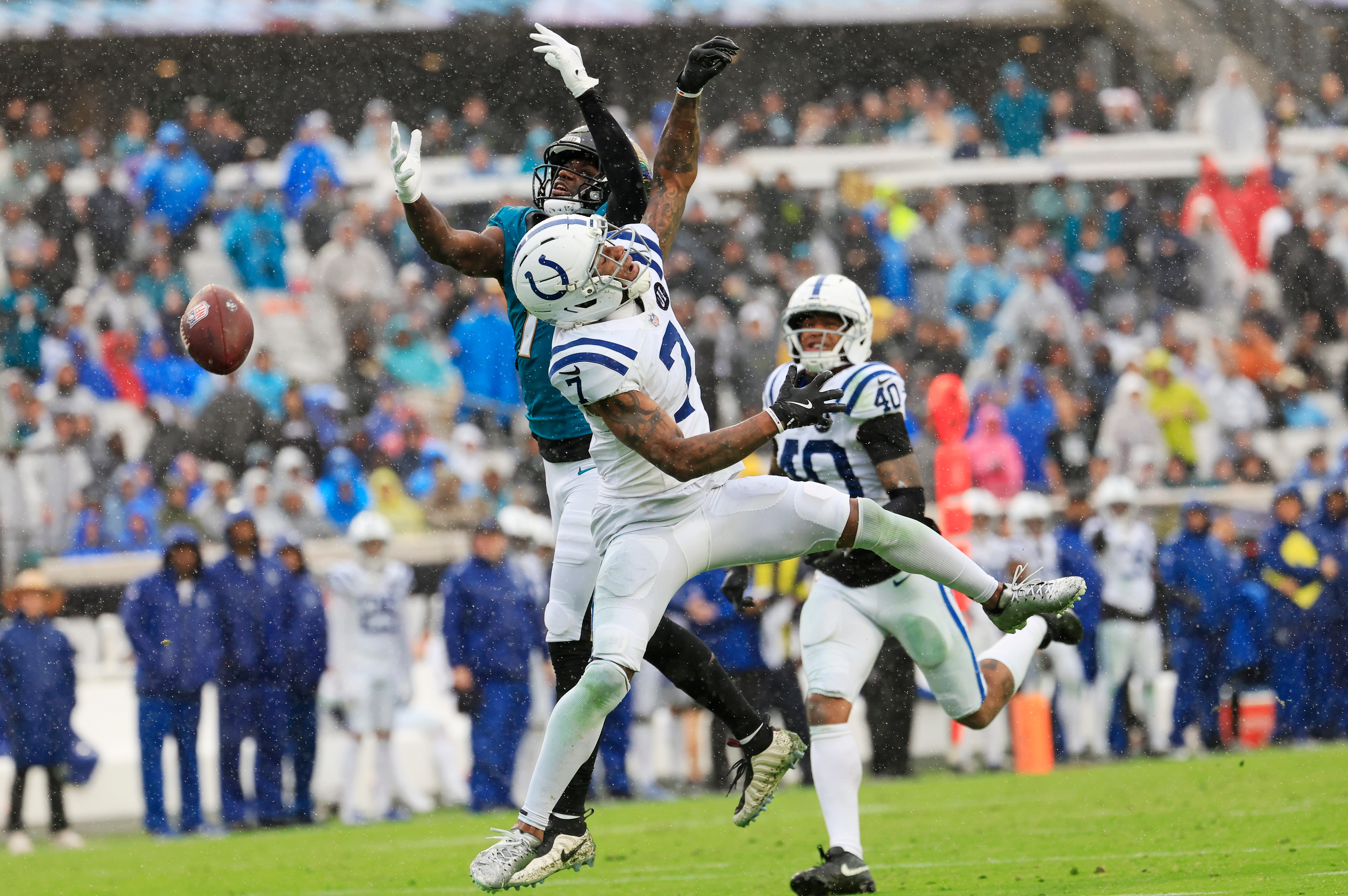 Colts CB Charvarius Ward in coverage vs. Jaguars WR Brian Thomas Jr.