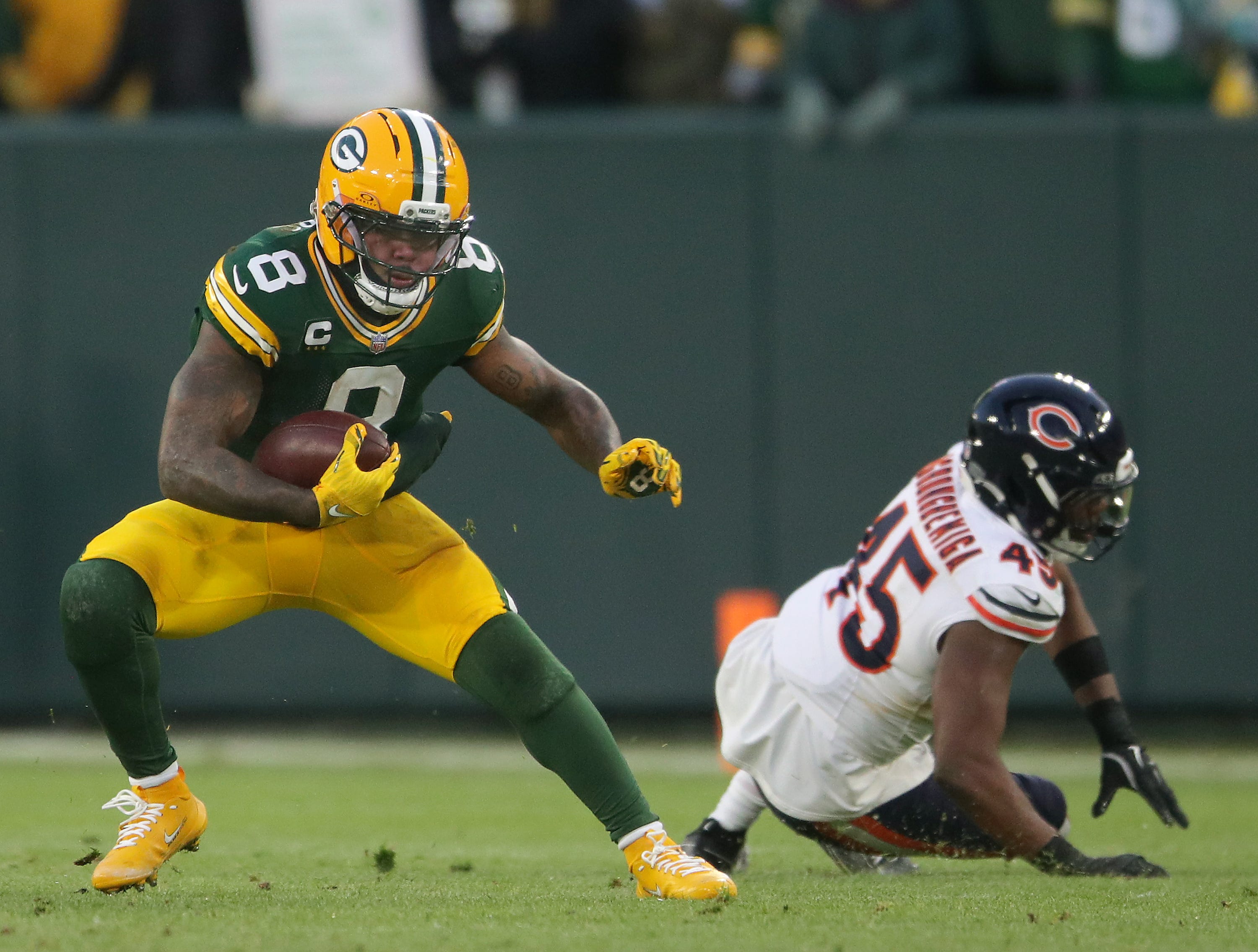 Green Bay Packers running back Josh Jacobs (8) against the Chicago Bears on Sunday, December 7, 2025, at Lambeau Field in Green Bay, Wis. The Packers defeated the Bears 28-21.